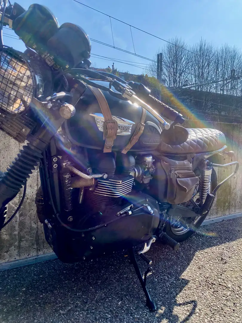 Triumph Bonneville T100 - 1