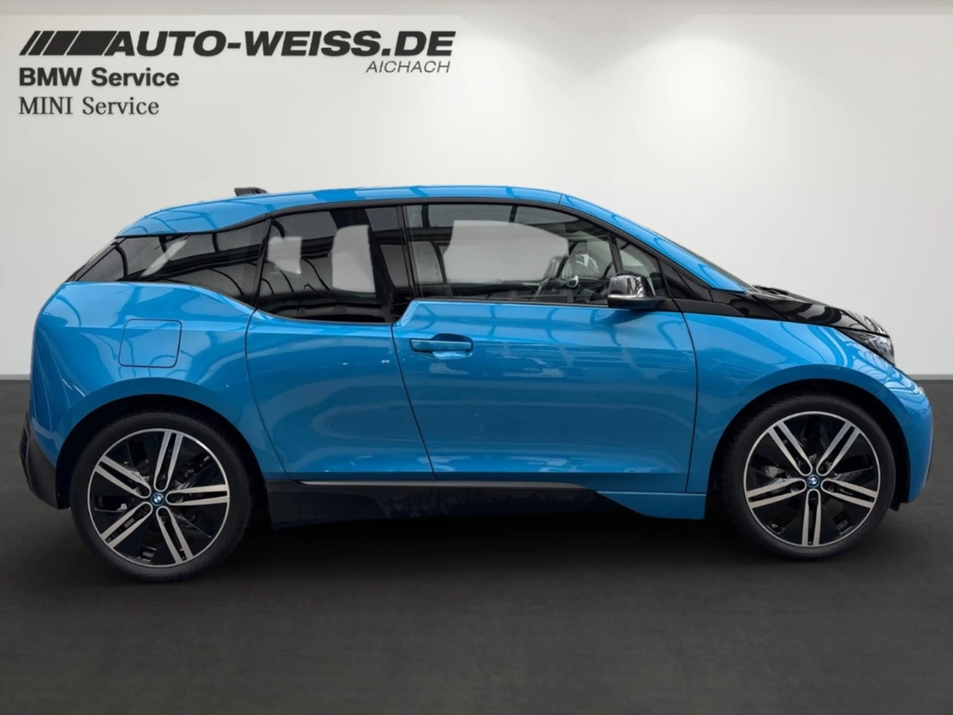 BMW i3 94Ah SUITE+LEDER+PANO+LED+NAVI-PRO+SHZ+PDC+ — photo 4