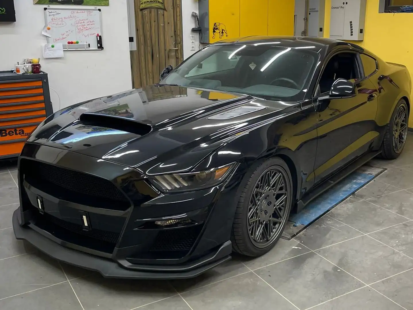 Ford Mustang Mustang 2,3 EcoBoost Schwarz - 1