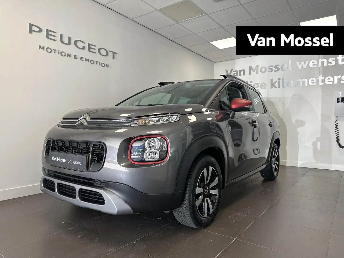 Citroen C3 Aircross 1.2 PureTech C-Series 110 PK | Nav | Apple Carplay Grijs - 1