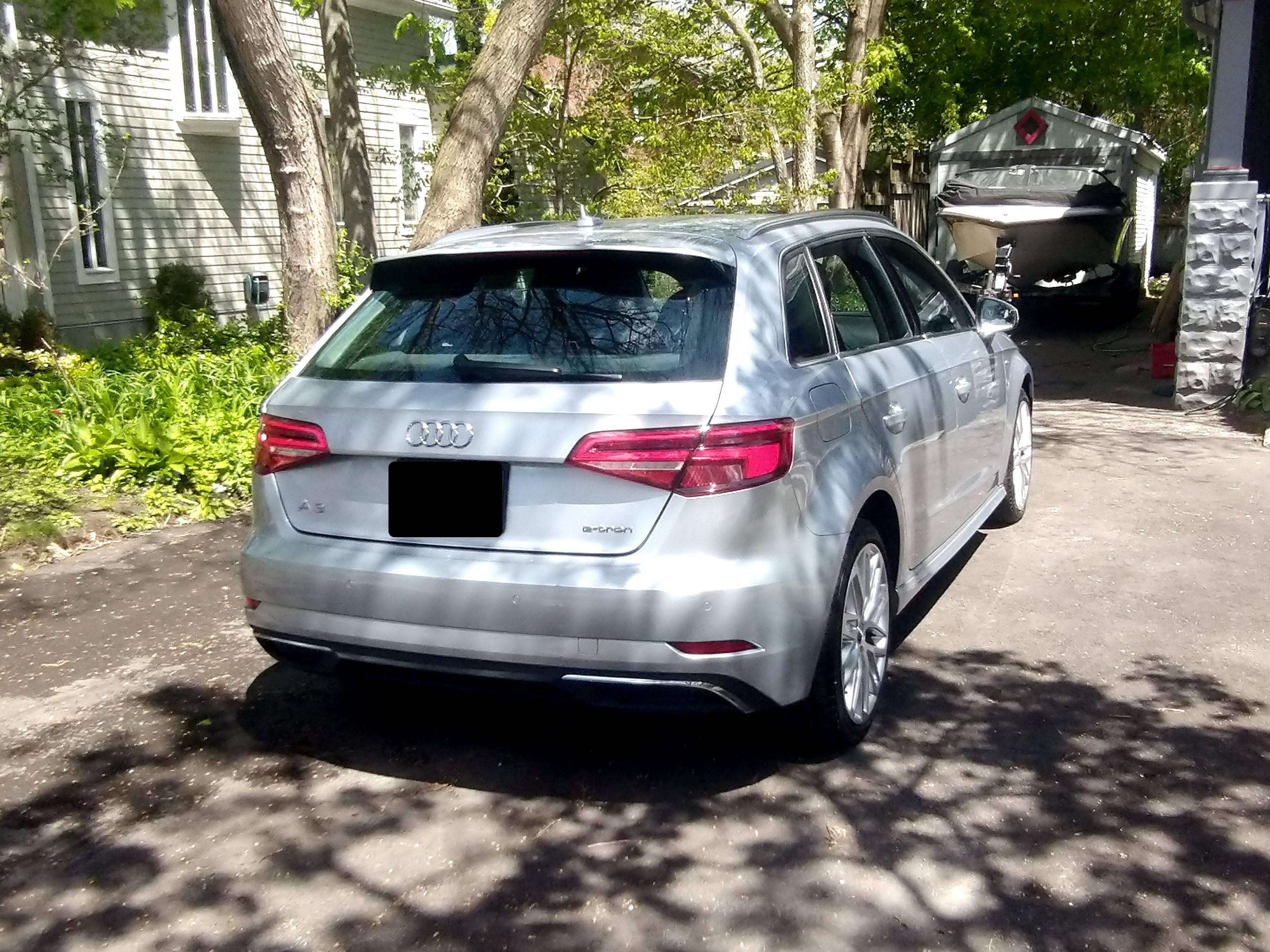 2017 Audi A3 Sportback etron - Technik Trim thumb 7