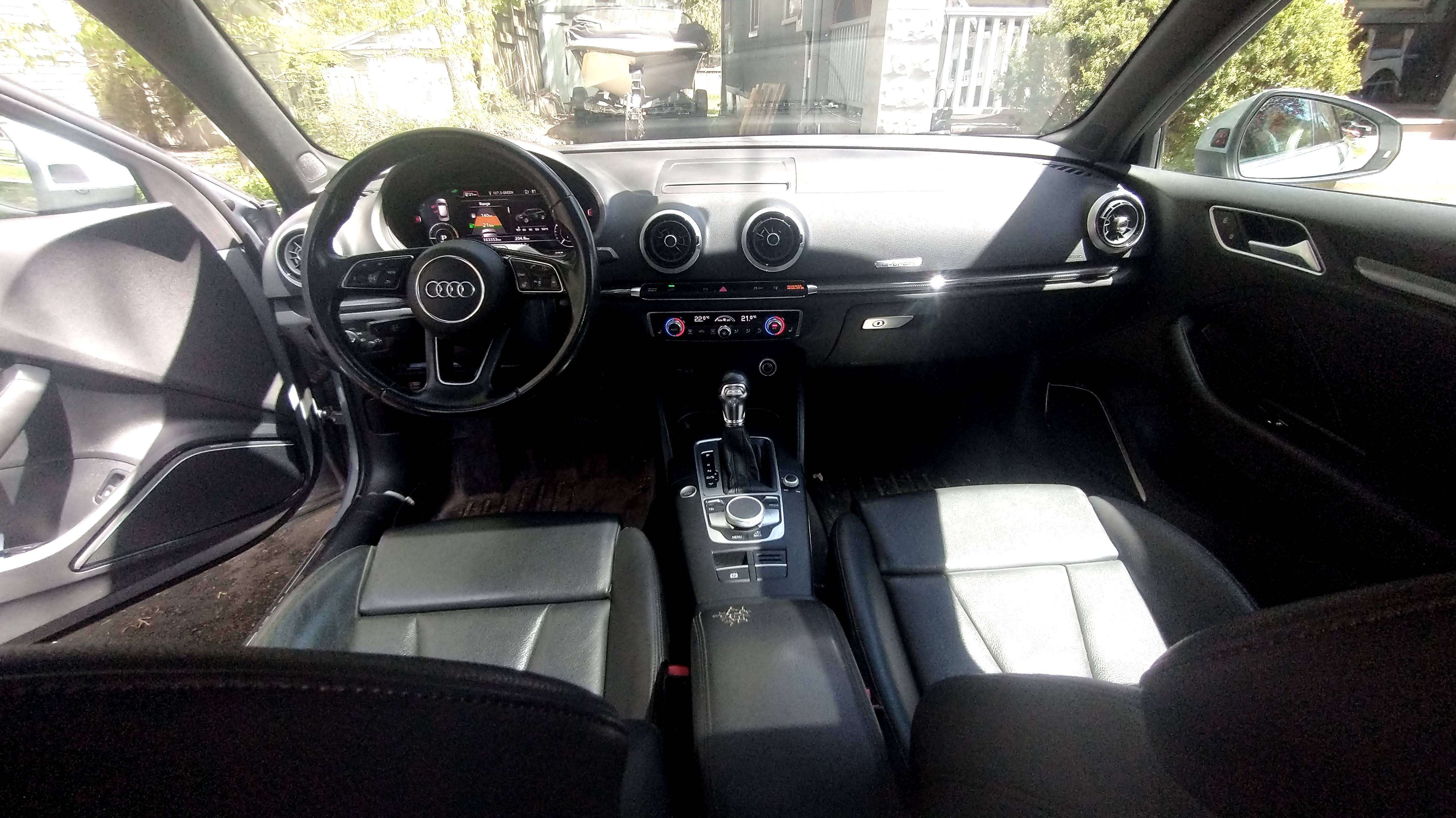 2017 Audi A3 Sportback etron - Technik Trim thumb 20