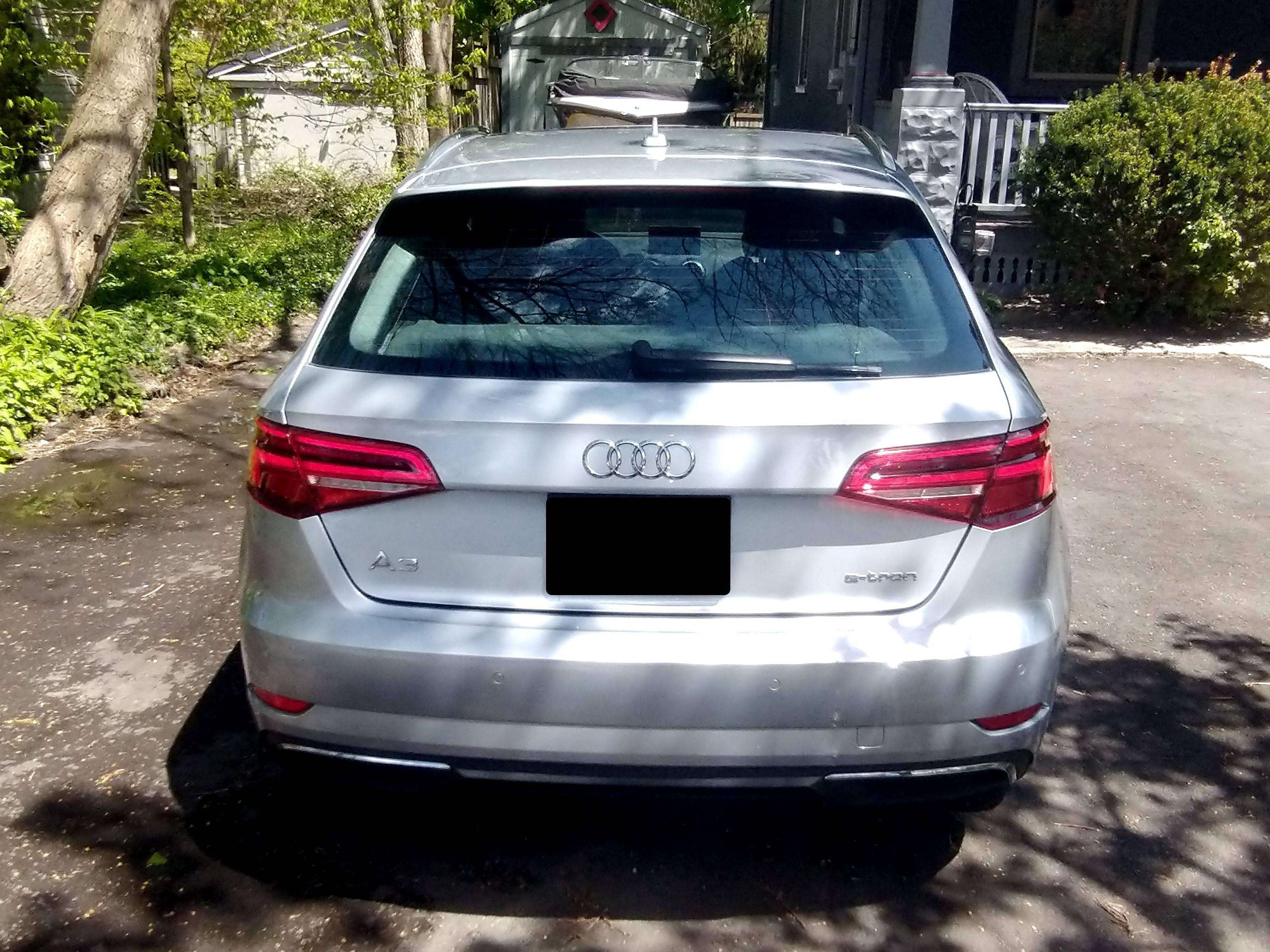 2017 Audi A3 Sportback etron - Technik Trim thumb 6