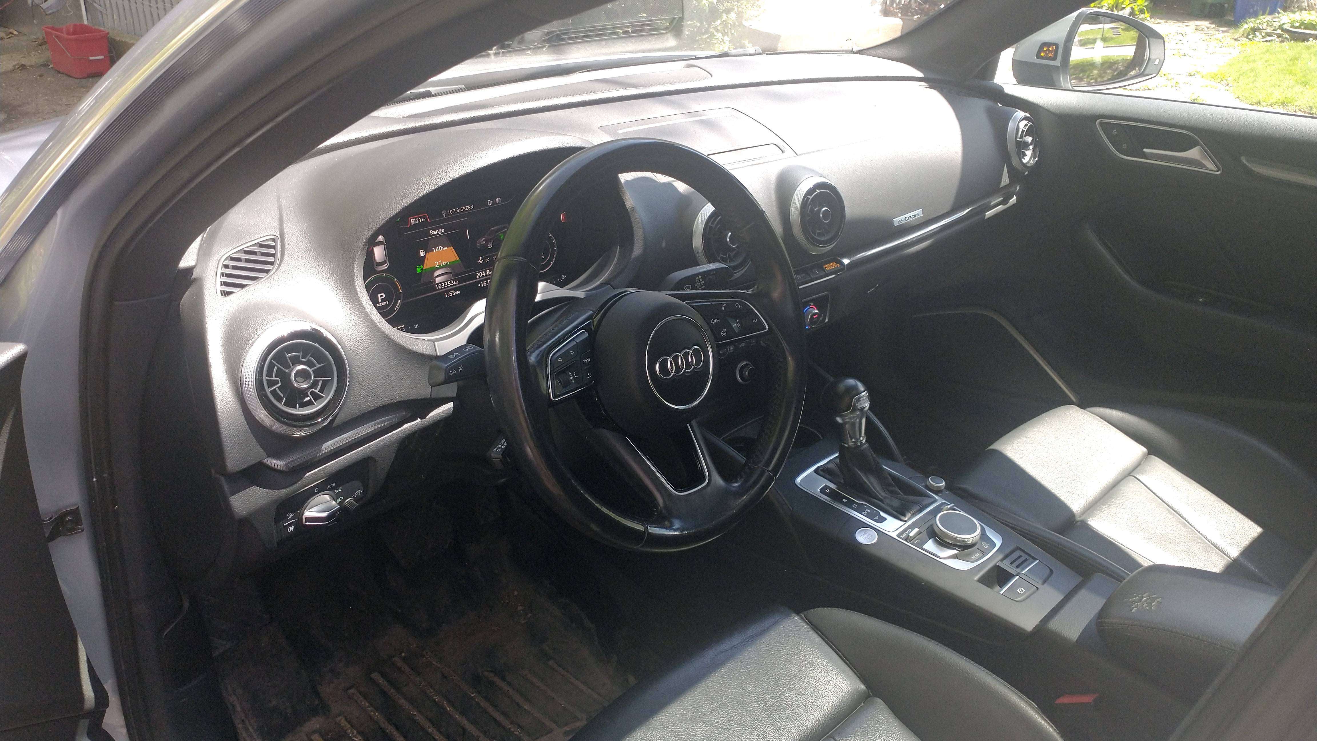 2017 Audi A3 Sportback etron - Technik Trim thumb 16