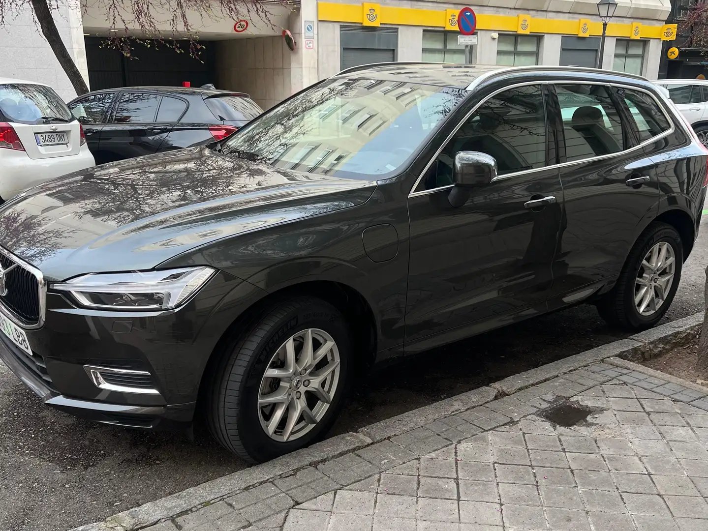 Volvo XC60 XC60 T8 Twin Business Plus Business Plus Gris - 2