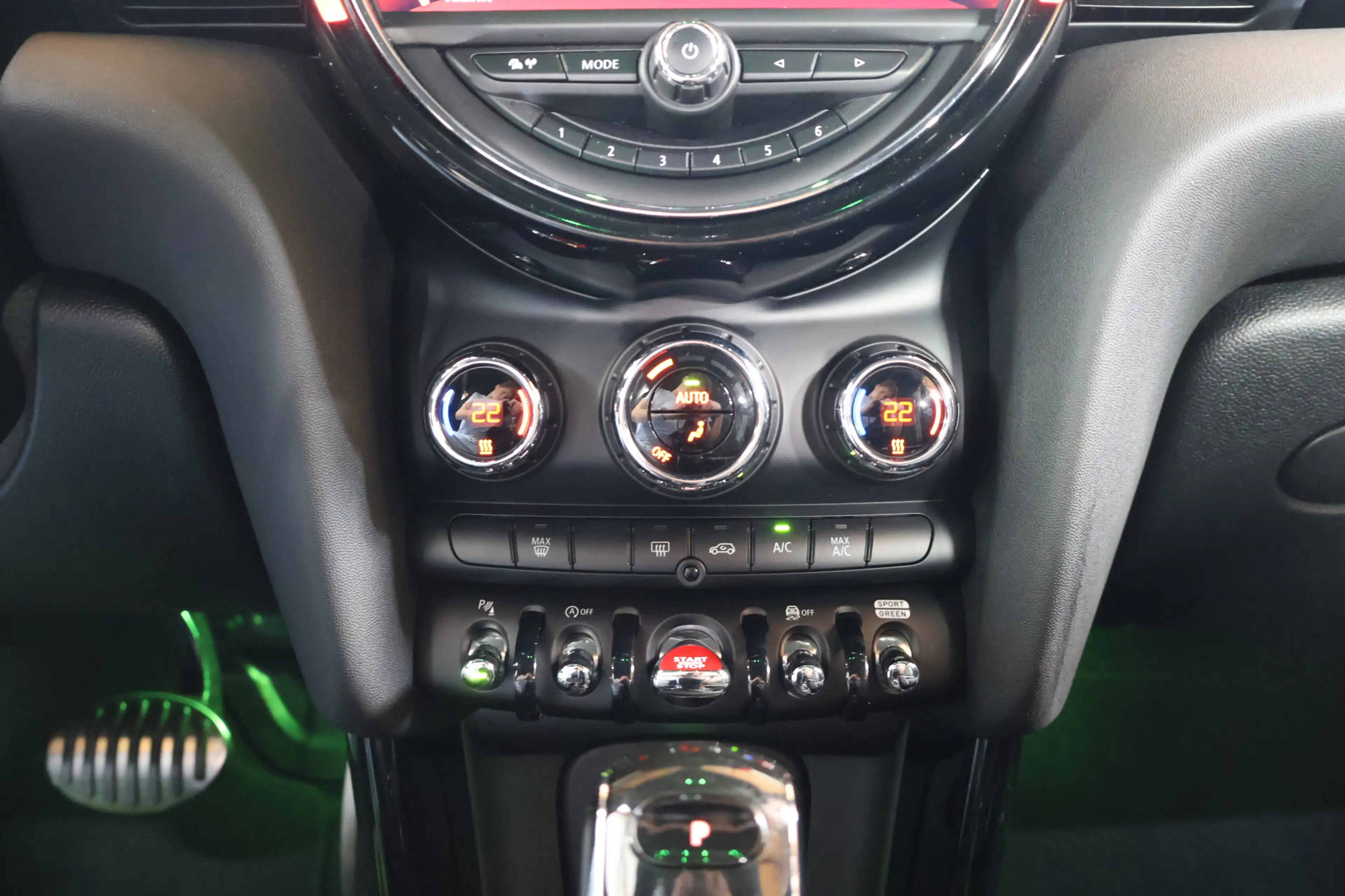 MINI John Cooper Works 3-Deurs 1.5 JCW | Keyless | H&K | Sfeerverlichting — photo 20
