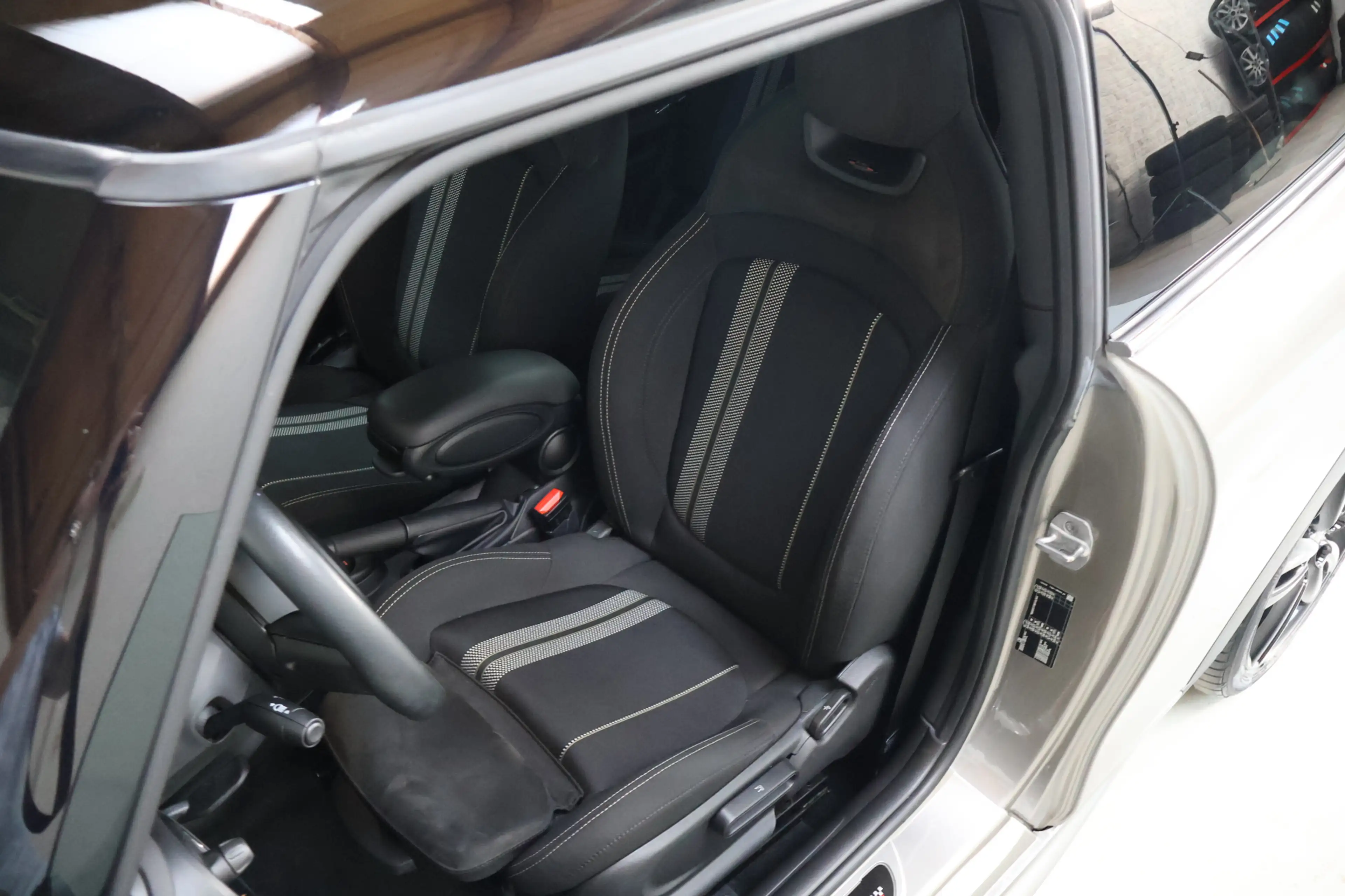 MINI John Cooper Works 3-Deurs 1.5 JCW | Keyless | H&K | Sfeerverlichting — photo 14