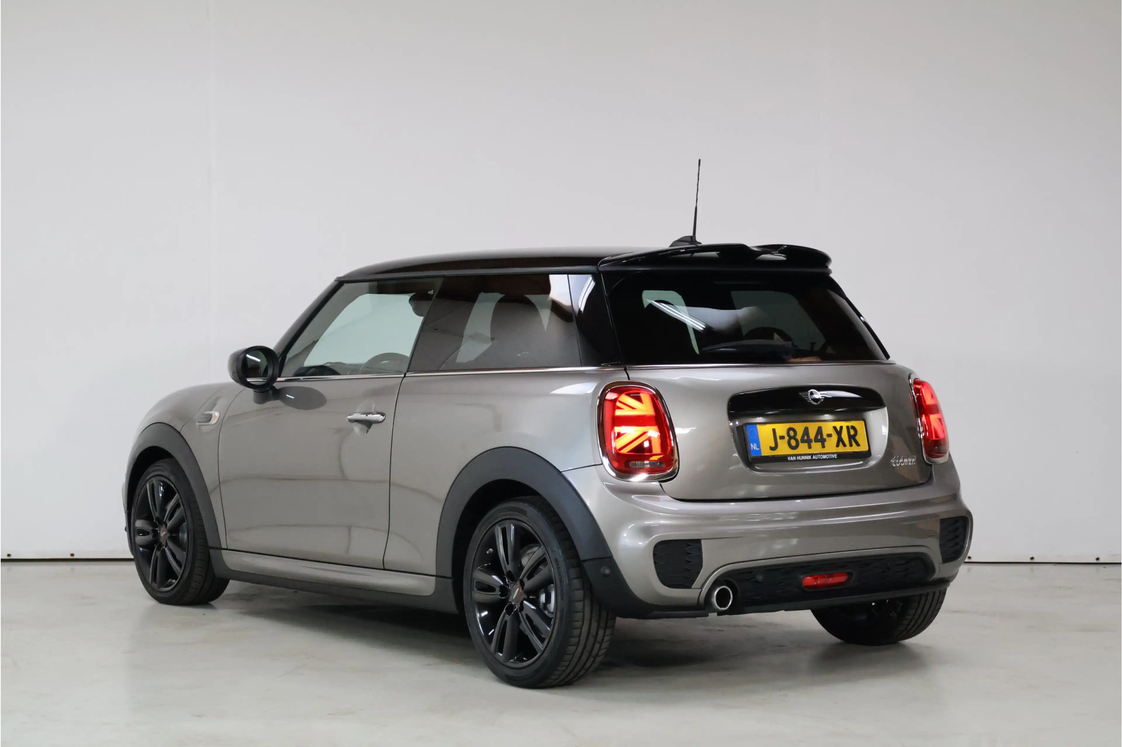 MINI John Cooper Works 3-Deurs 1.5 JCW | Keyless | H&K | Sfeerverlichting — photo 6