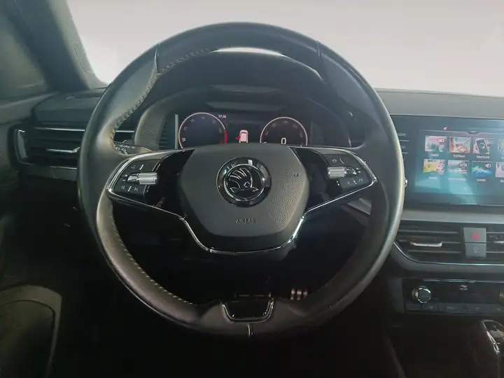 Škoda Kamiq 1.5 TSI Scout 2023, foto 8