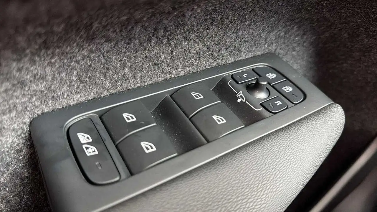 Volvo XC40 T2 AUT Essential + Trekhaak, миниатюра 16