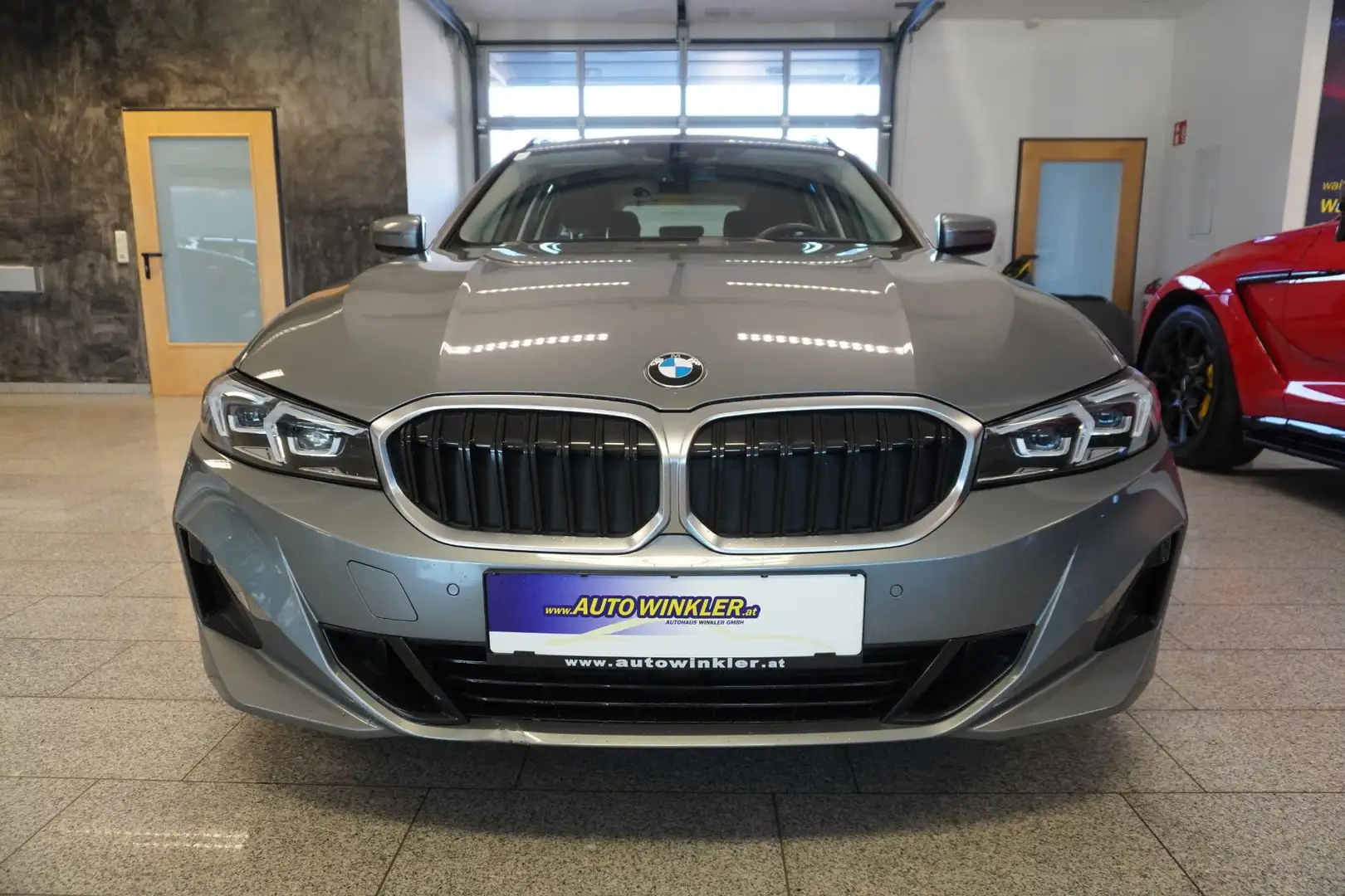 BMW 320 d 48 V xDrive Touring Aut. PDC/SHZ Silber - 2