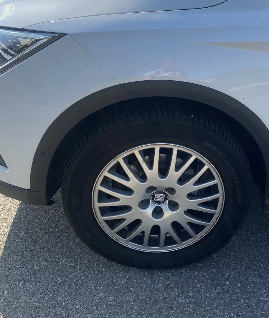 SEAT Arona 1.0 tgi FR 90cv - 2