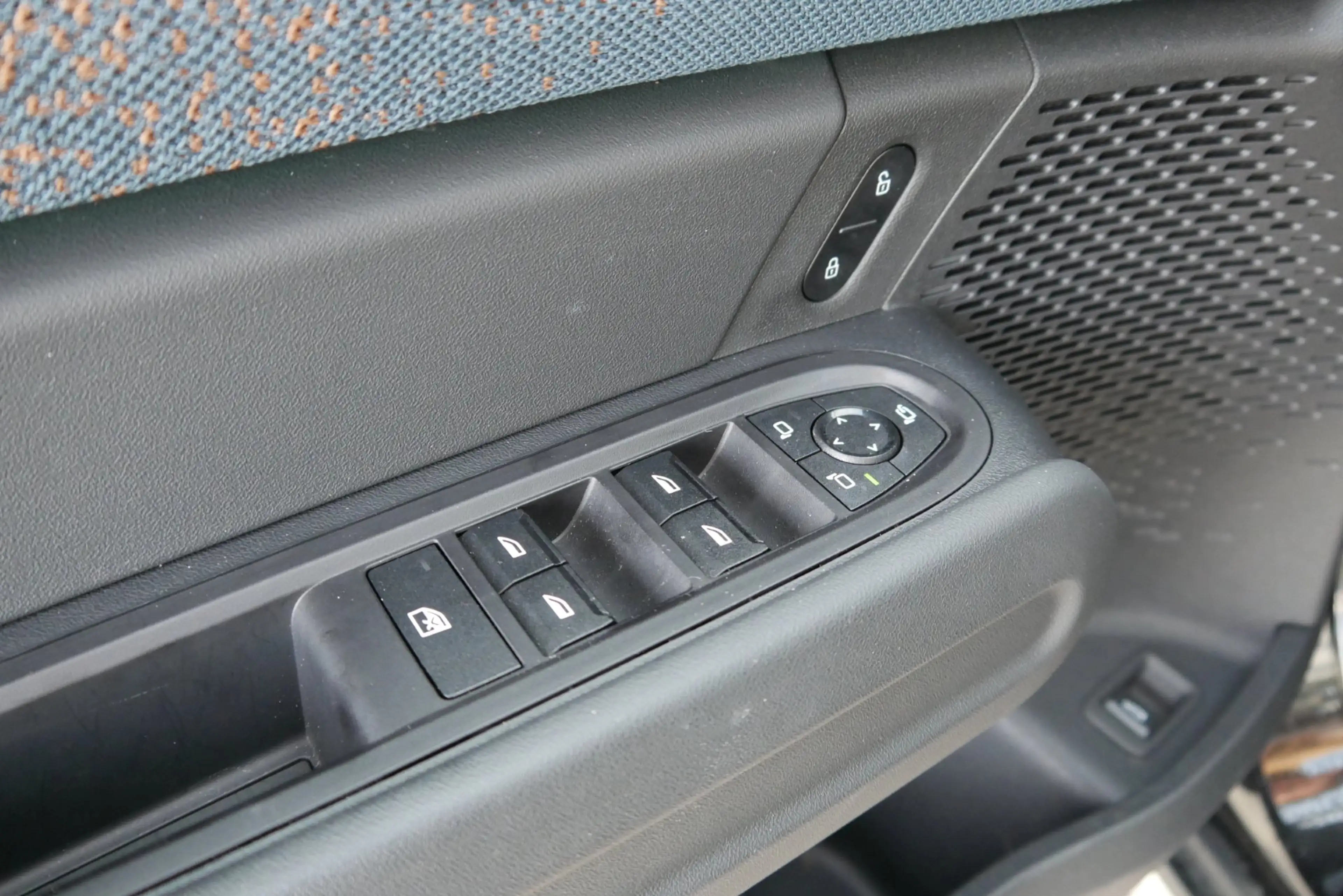 MINI Countryman C *Paket XL/HUD/Pano/AHK/JCW Sitz/Lenkradhzg./Memorysitz* — photo 8