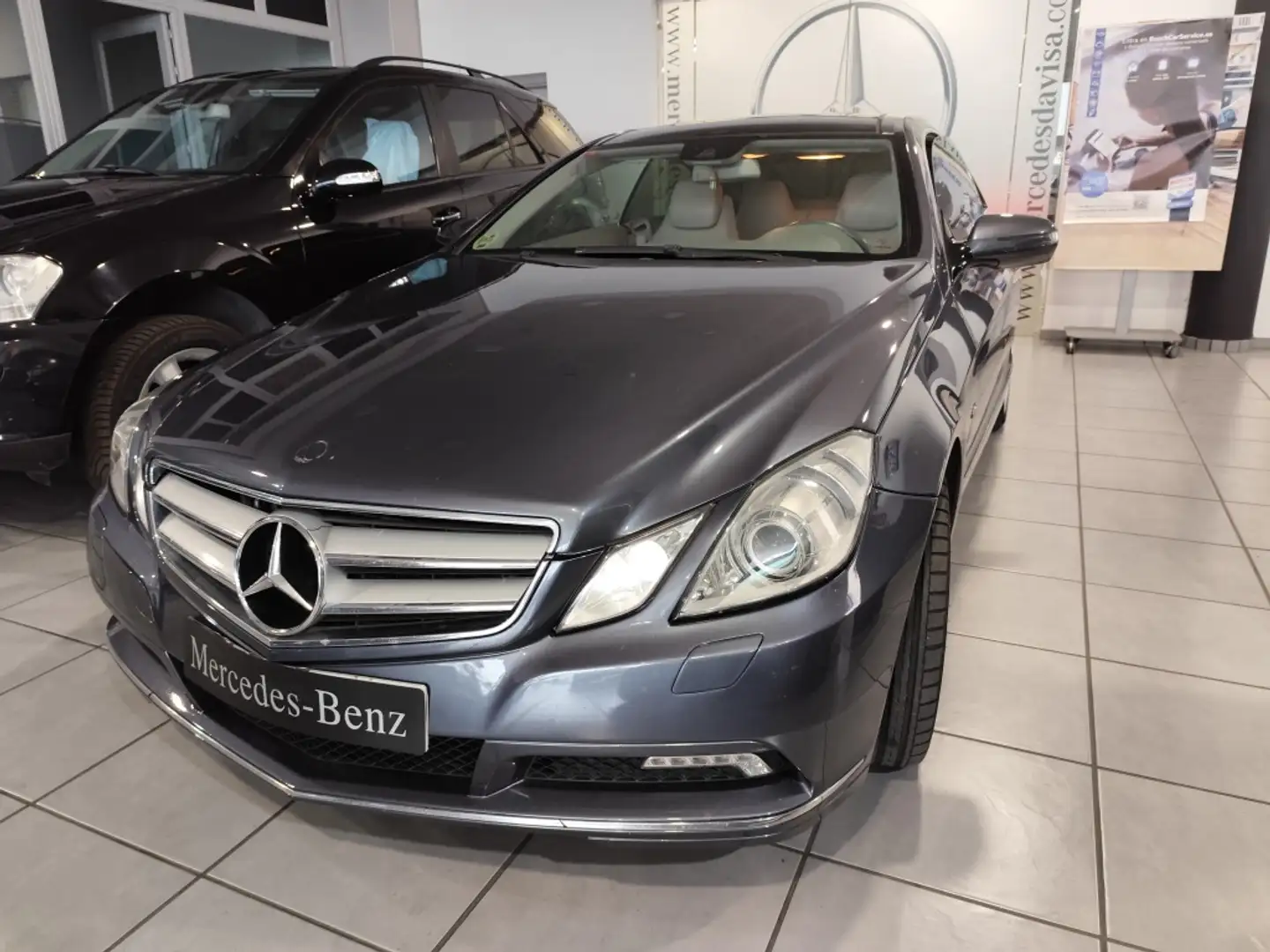 Mercedes-Benz E 350 Coupé 350CDI BE Prime Edition Aut. Grijs - 1