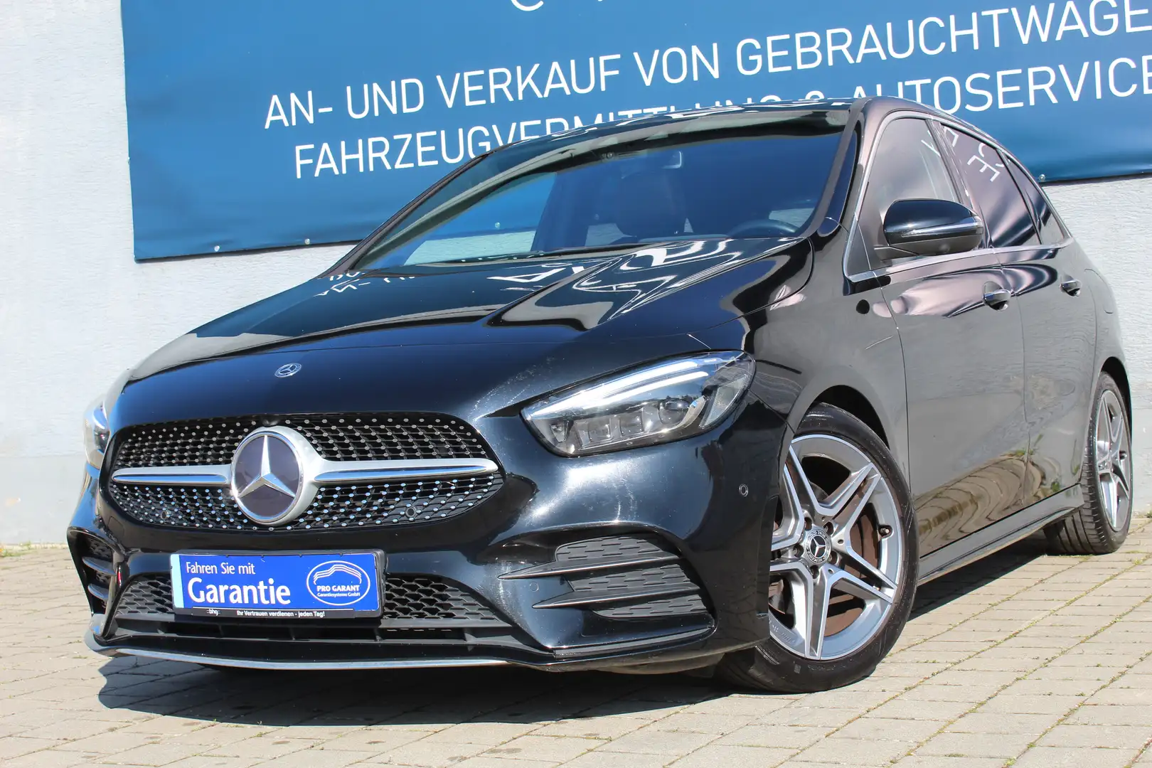 Mercedes-Benz B 200 B 200 d AMG LINE 44 T KM ! Schwarz - 1