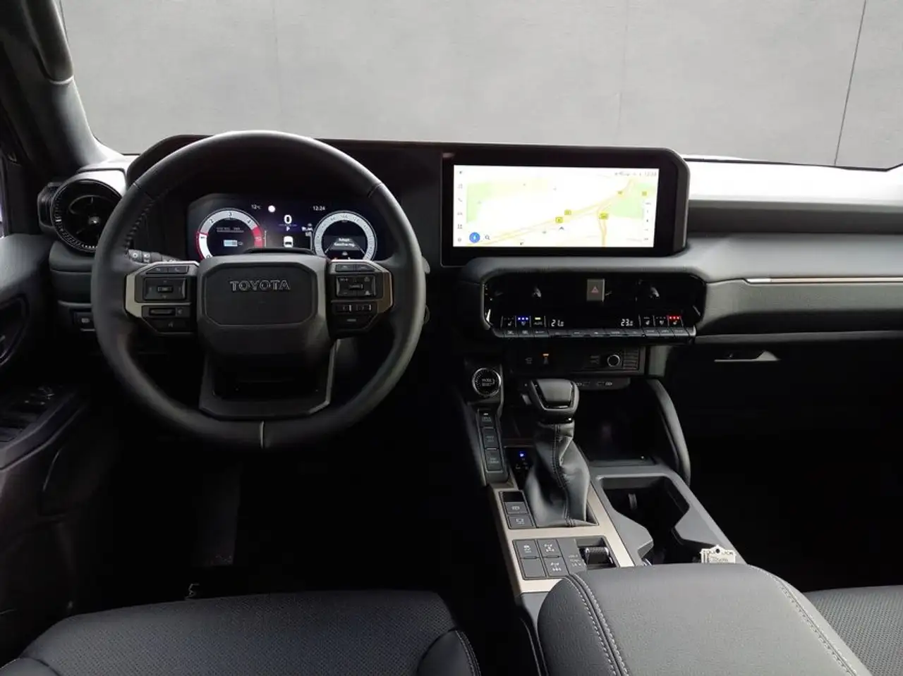 Toyota Land Cruiser 2.8 D Mild-Hybrid Executive AHK WKR 13