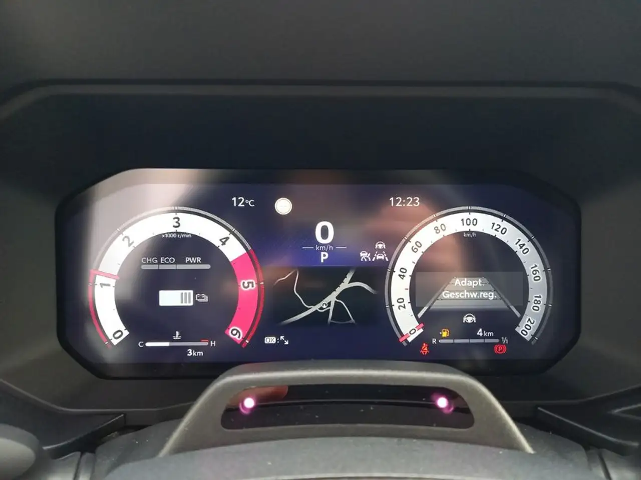 Toyota Land Cruiser 2.8 D Mild-Hybrid Executive AHK WKR 12