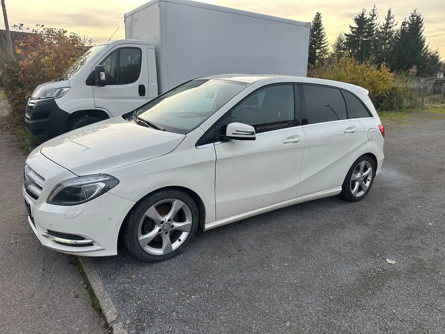 Mercedes-Benz B 200 CDI Motorschaden Weiß - 1