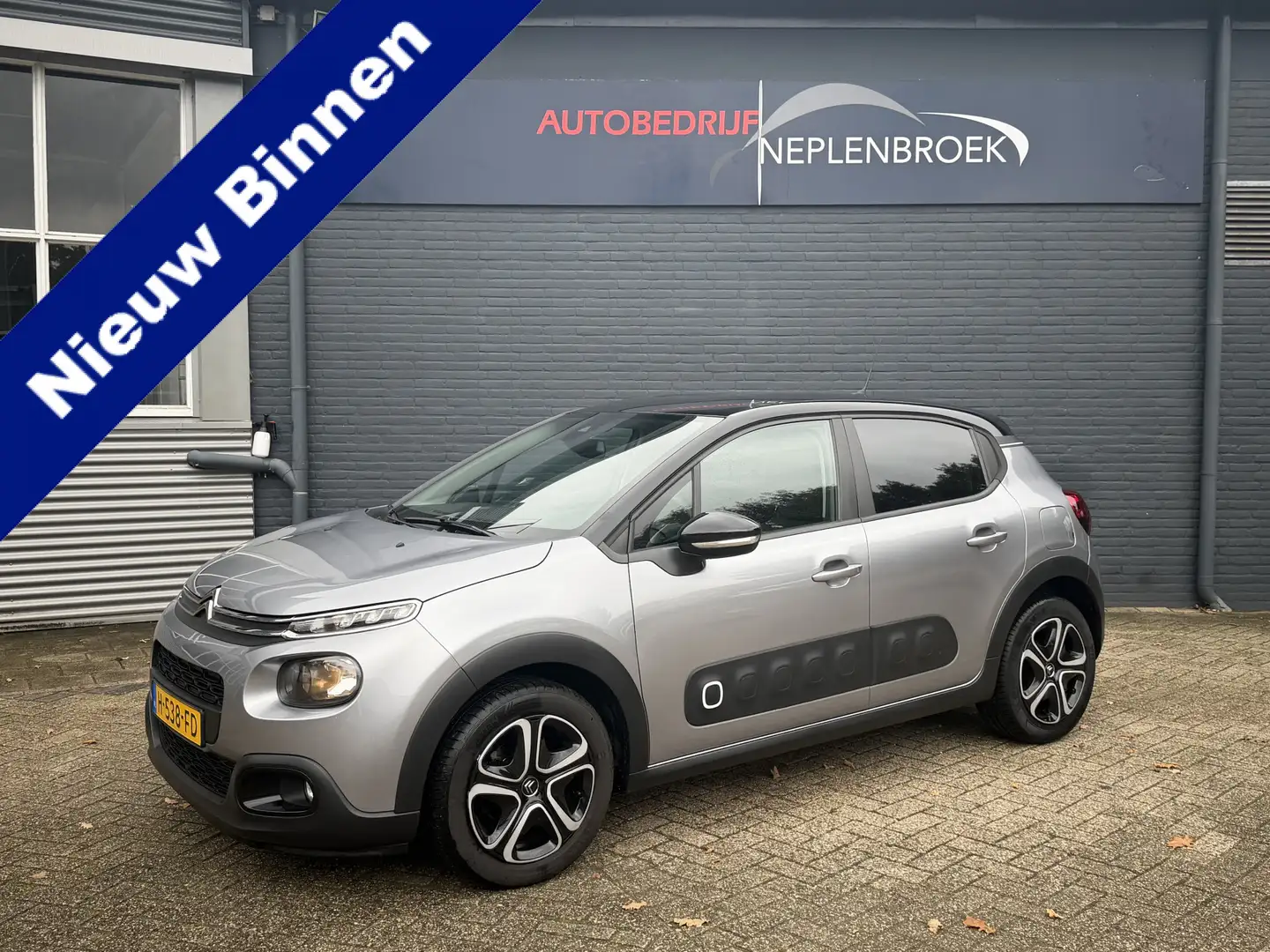 Citroen C3 1.2 PureTech S&S Feel Edition Bj 2020 Km 75.000 Na Grijs - 1