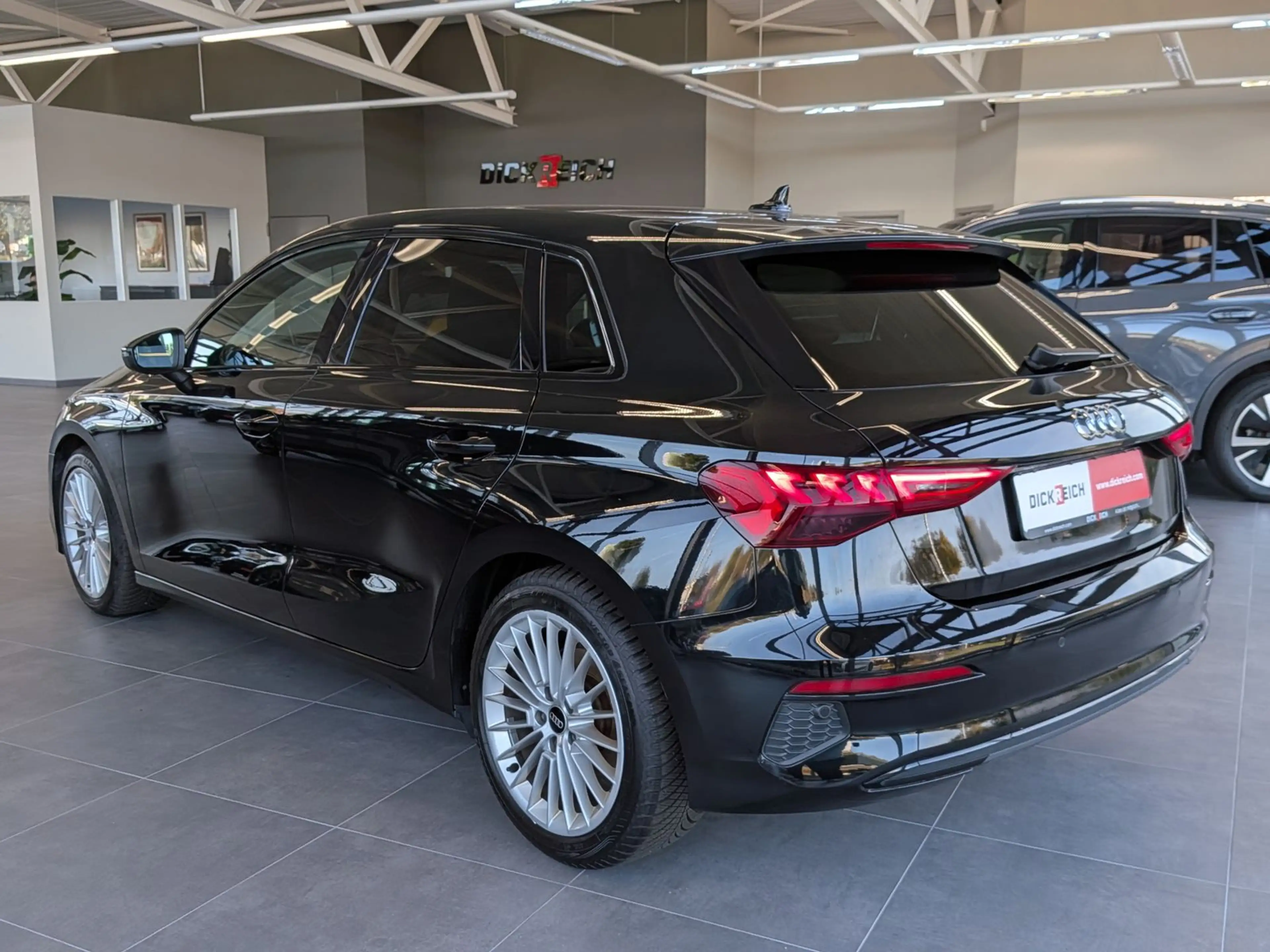 Audi A3 35TFSI SB SPORT/BLACK/OPTIK/SOUND/LED/VIRTUAL — photo 6