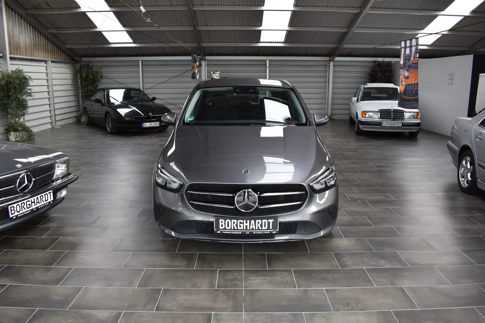 Mercedes-Benz B 180 d AUTOMATIK/AHK/KAMERA Grau - 1