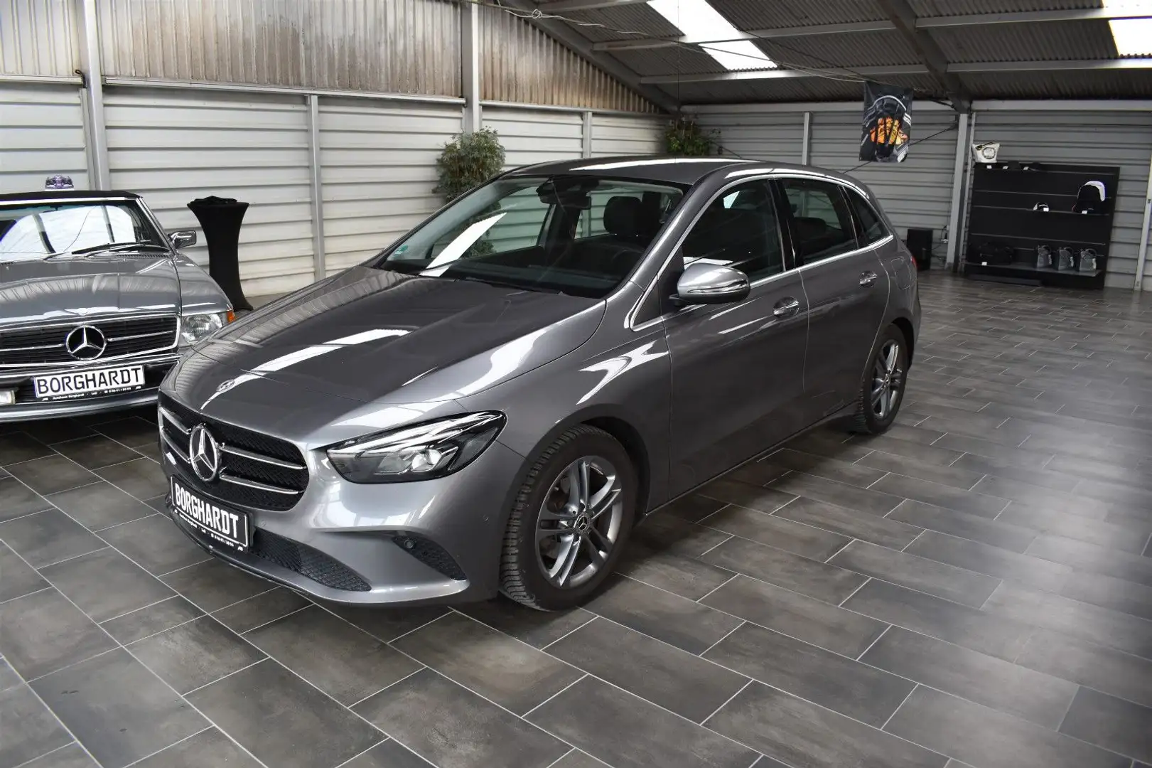 Mercedes-Benz B 180 d AUTOMATIK/AHK/KAMERA Grau - 2