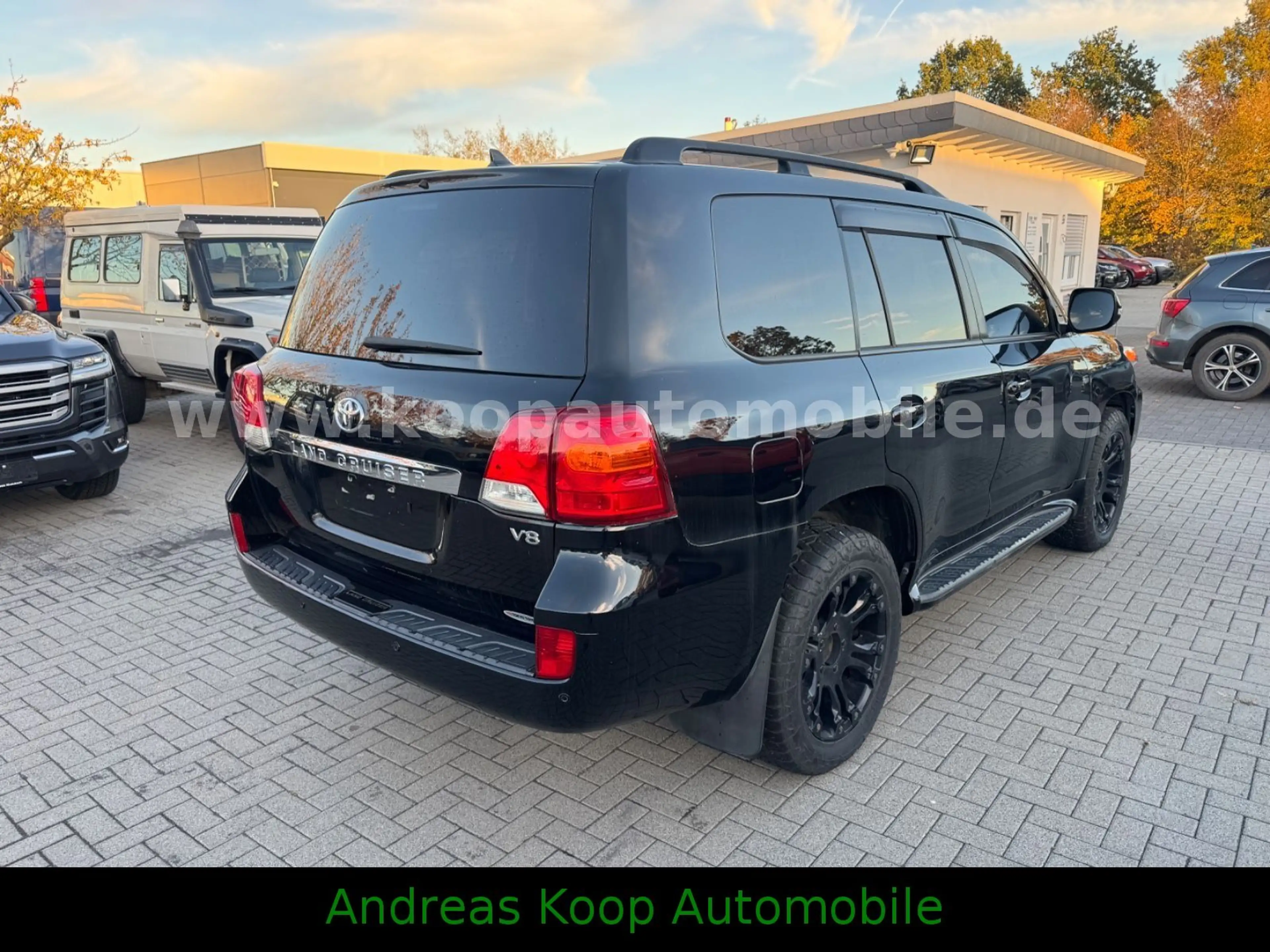 Toyota Land Cruiser 200 4.6 V8 Rechtslenker Top! — photo 3