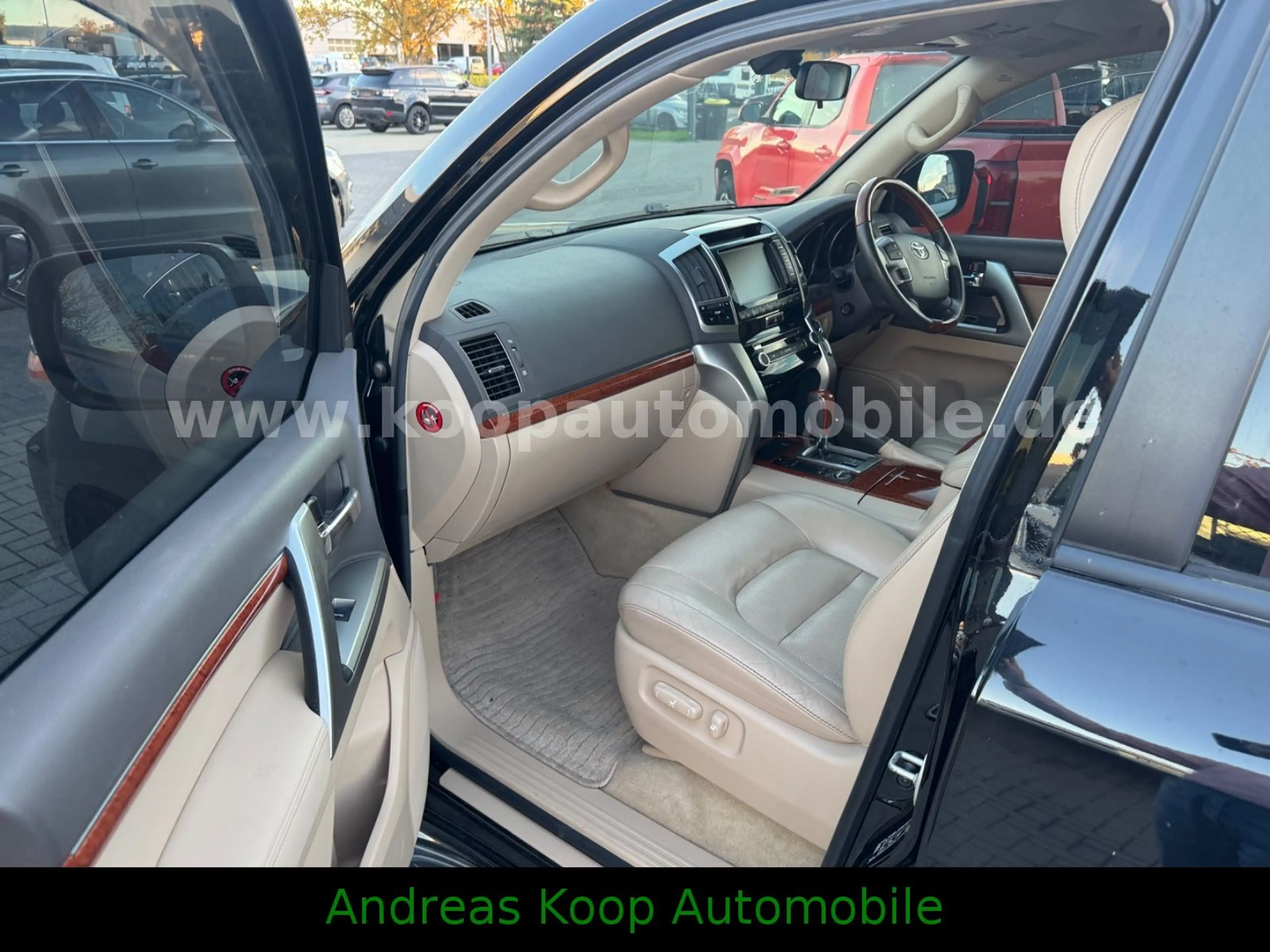 Toyota Land Cruiser 200 4.6 V8 Rechtslenker Top! — photo 5
