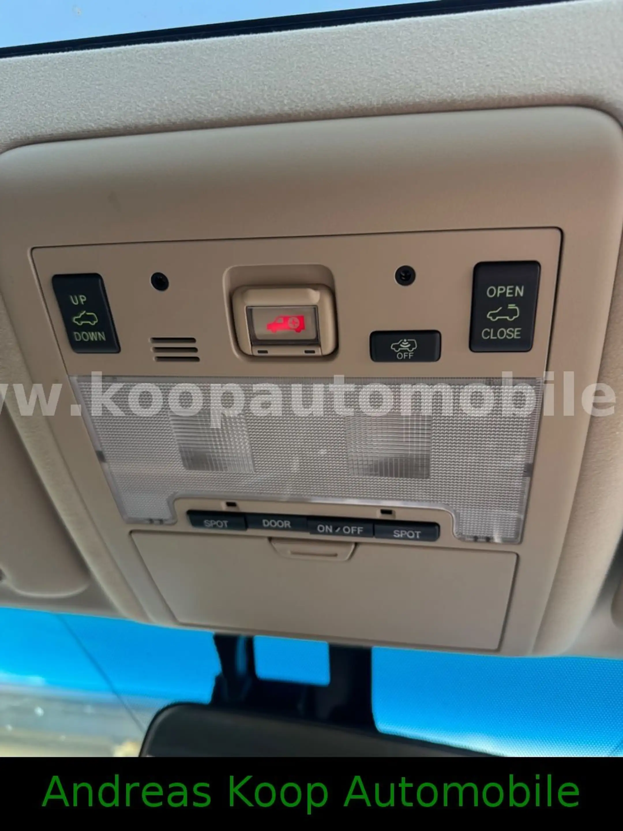 Toyota Land Cruiser 200 4.6 V8 Rechtslenker Top! — photo 14