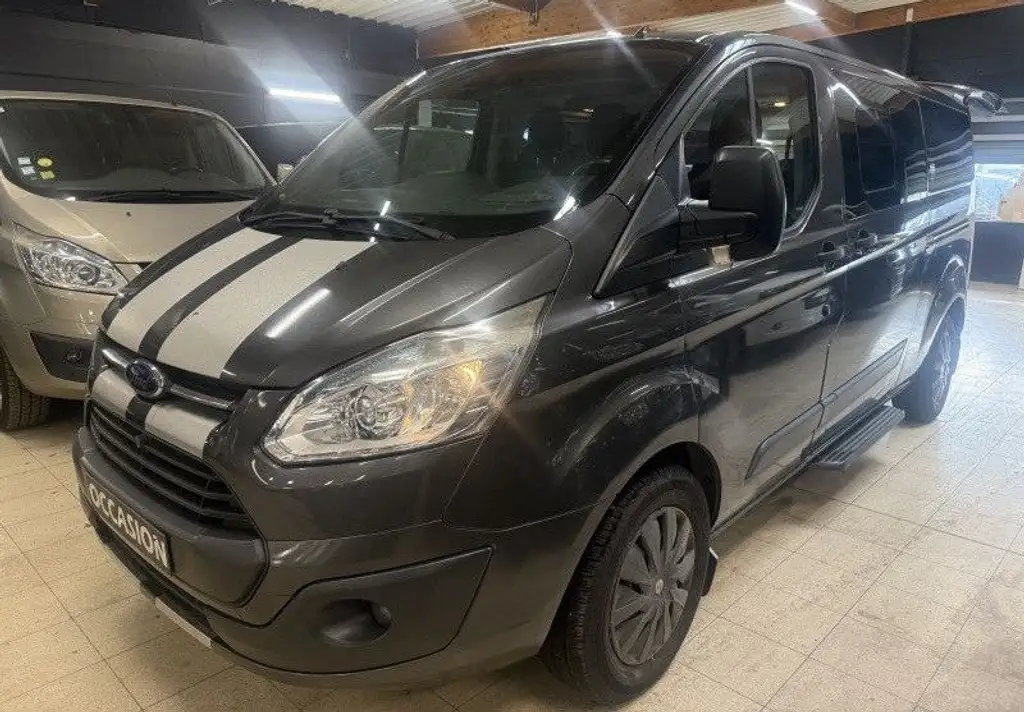 Ford Tourneo Custom 2015 из Европы — купить под ключ