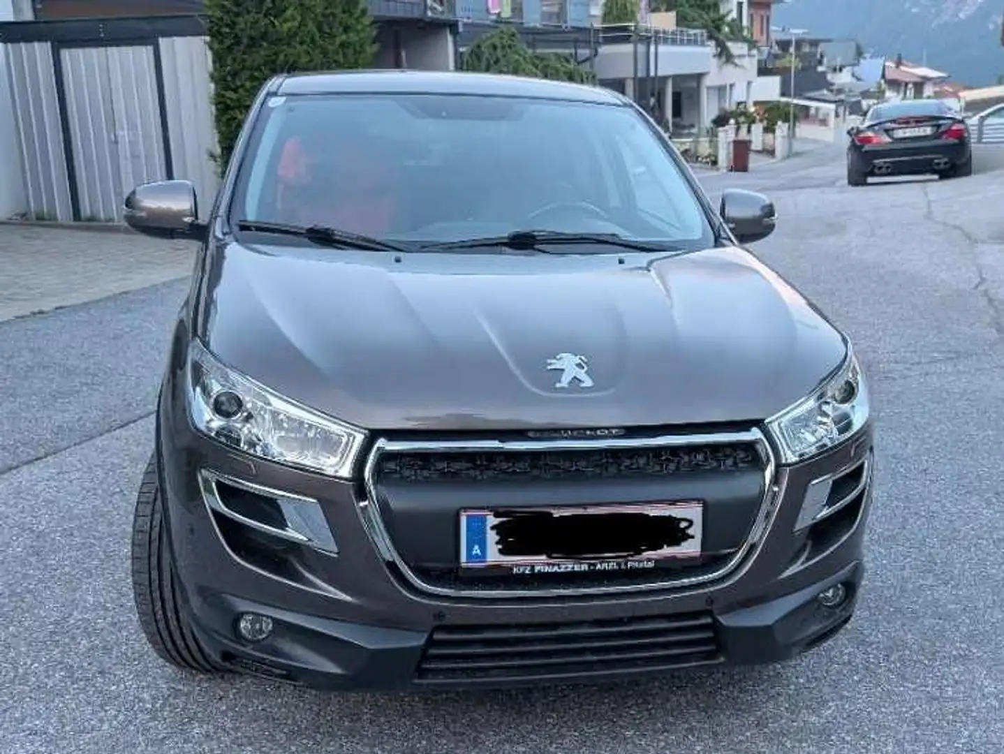 Peugeot 4008 4008 1,6 HDi 115 FAP Allure Allure Béžová - 2