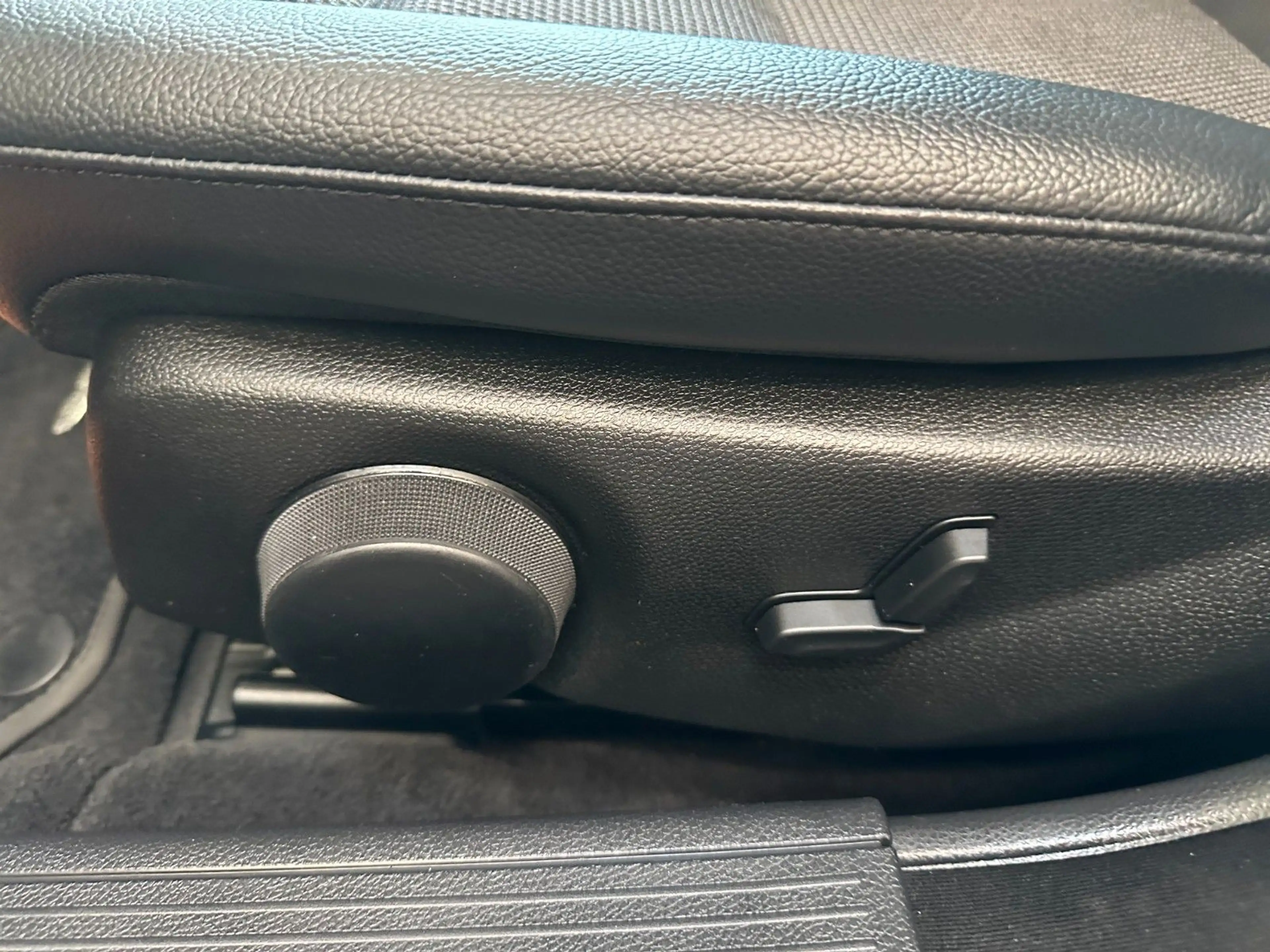 Mercedes-Benz C 250 T AVANTGARDE *TÜV NEU*Navi*PDC* — photo 12