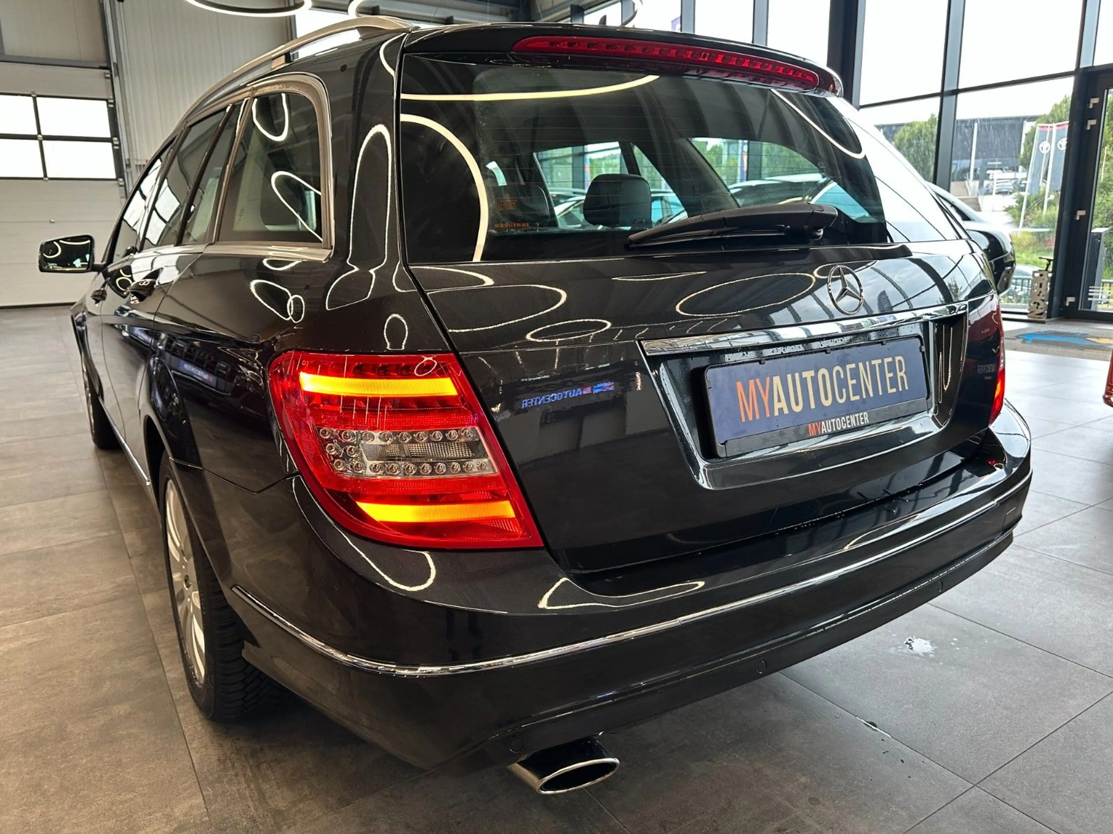 Mercedes-Benz C 250 T AVANTGARDE *TÜV NEU*Navi*PDC* — photo 5