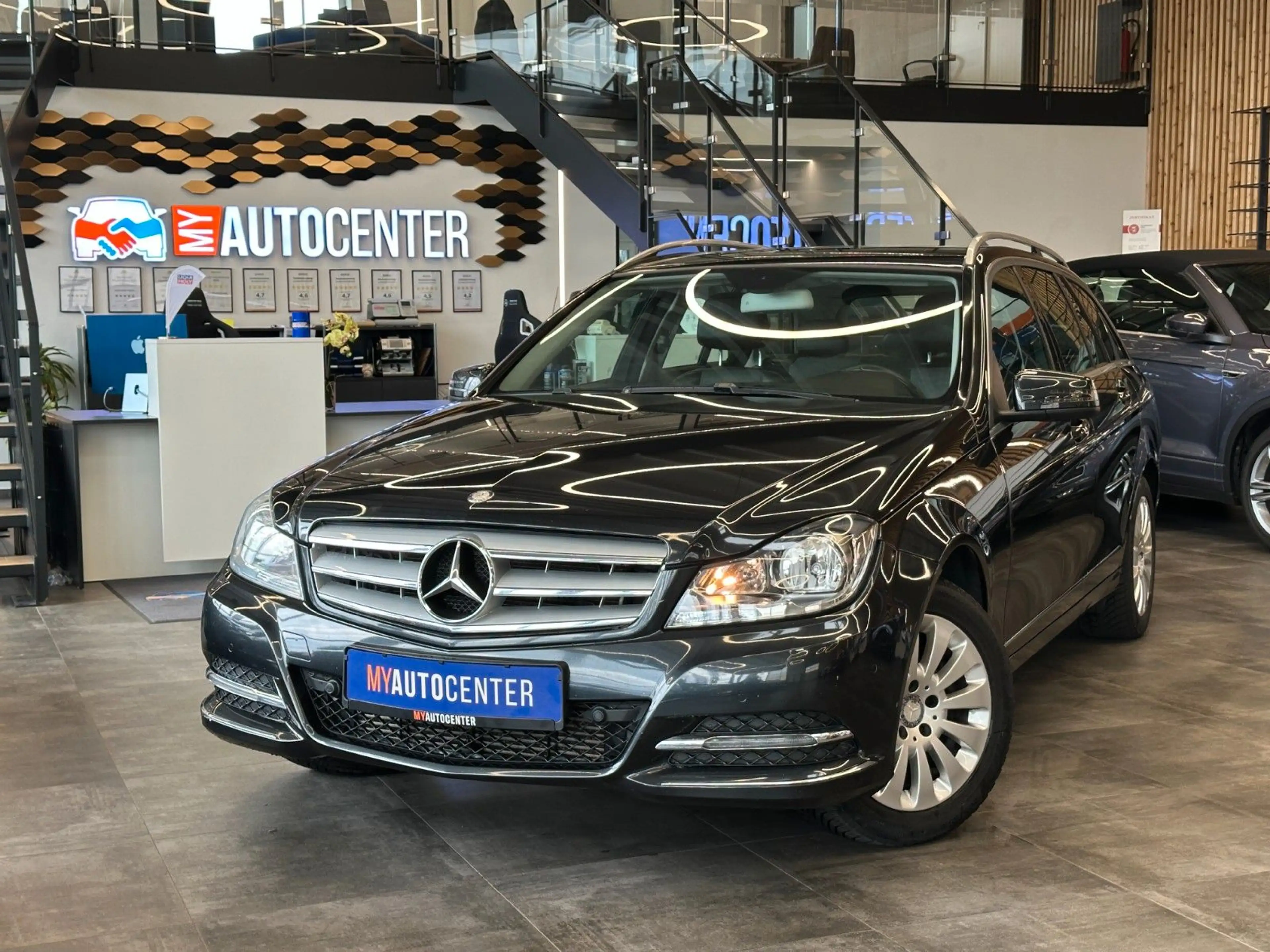 Mercedes-Benz C 250 T AVANTGARDE *TÜV NEU*Navi*PDC*