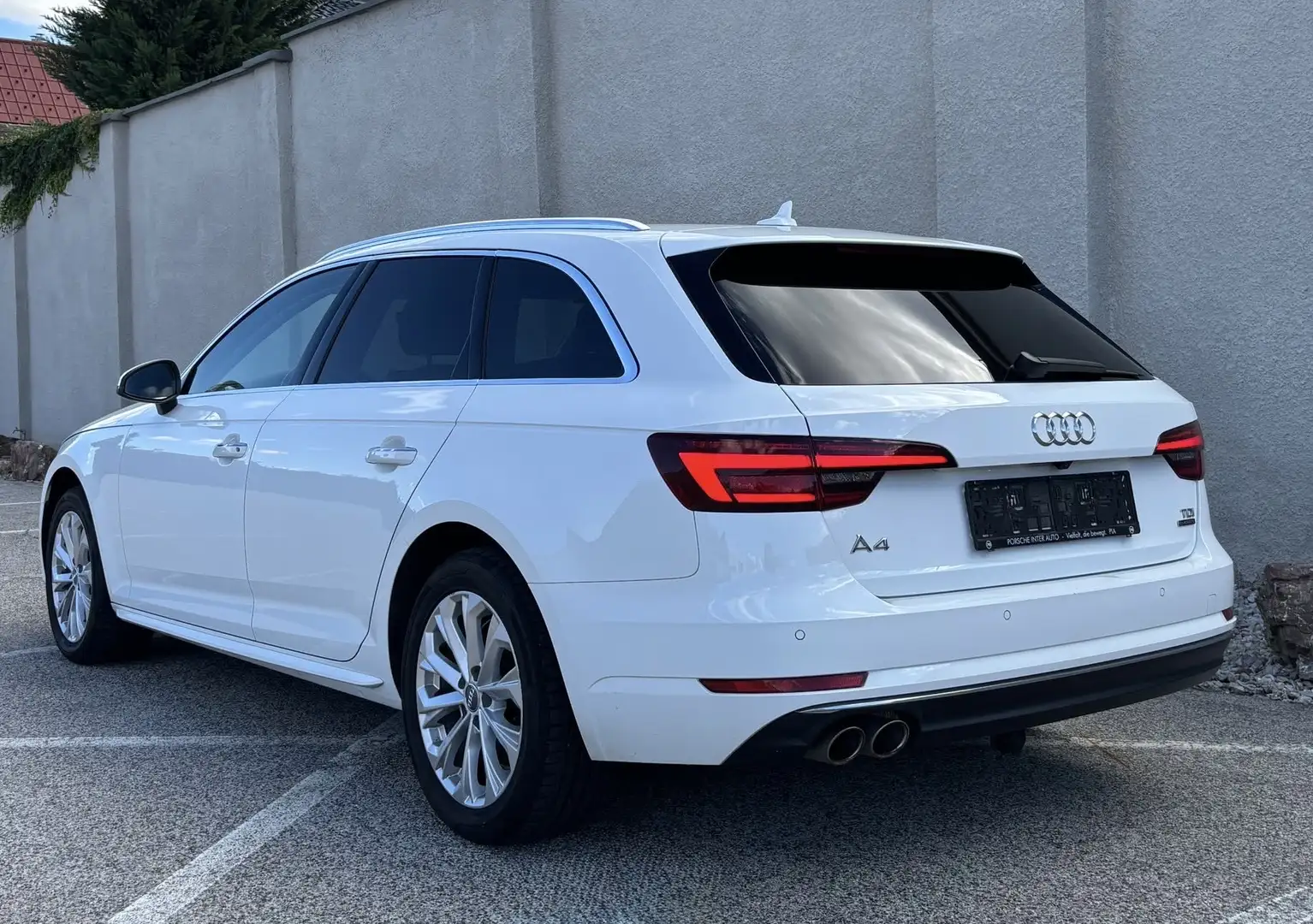 Audi A4 2,0 TDI Quattro|Automatik|Navi|LED-Xenon|R.Kamera| Weiß - 2