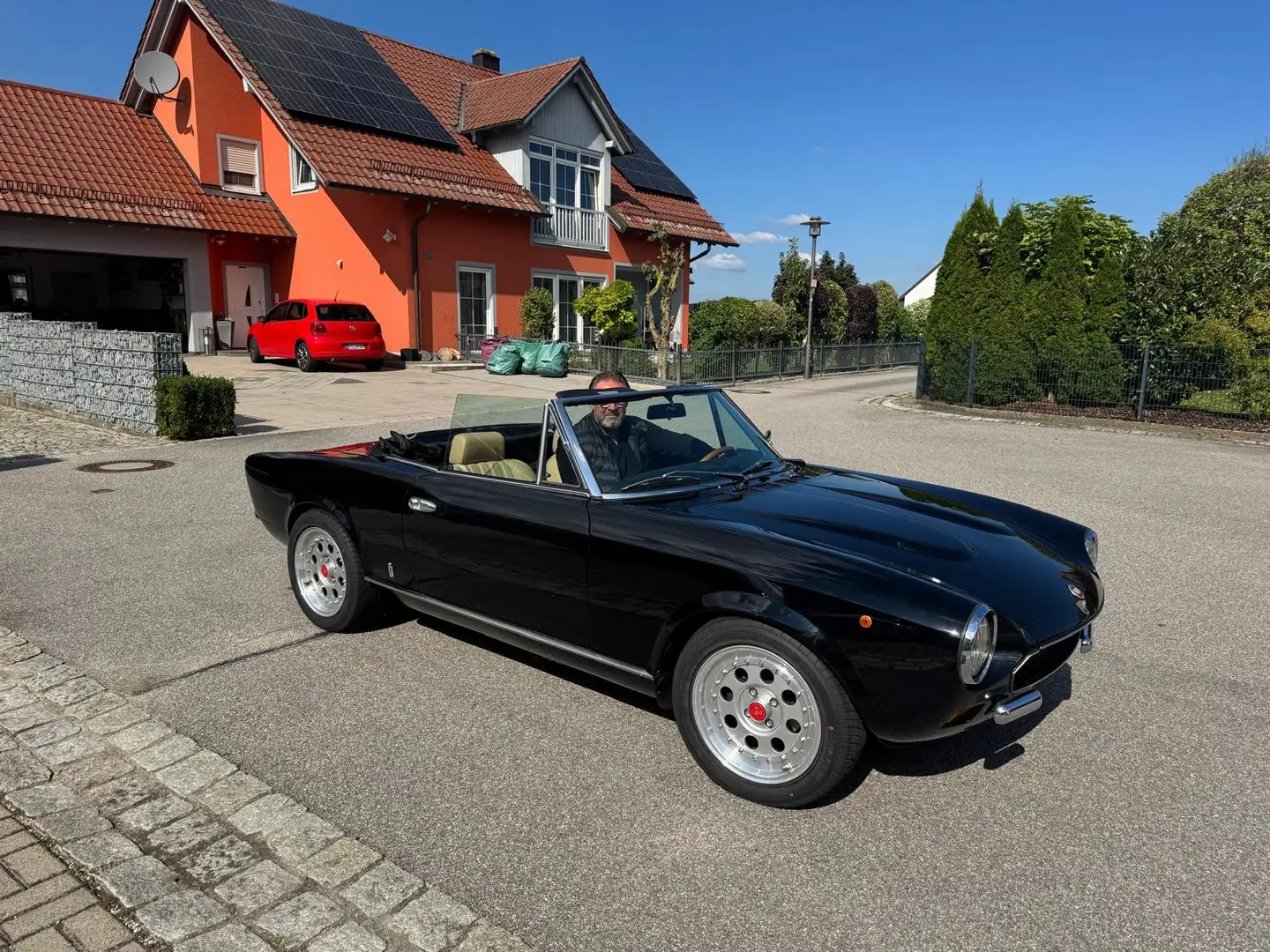 Fiat 124 Spider Cabrio Oldtimer H-Kennzeichen Service neu Negro - 1