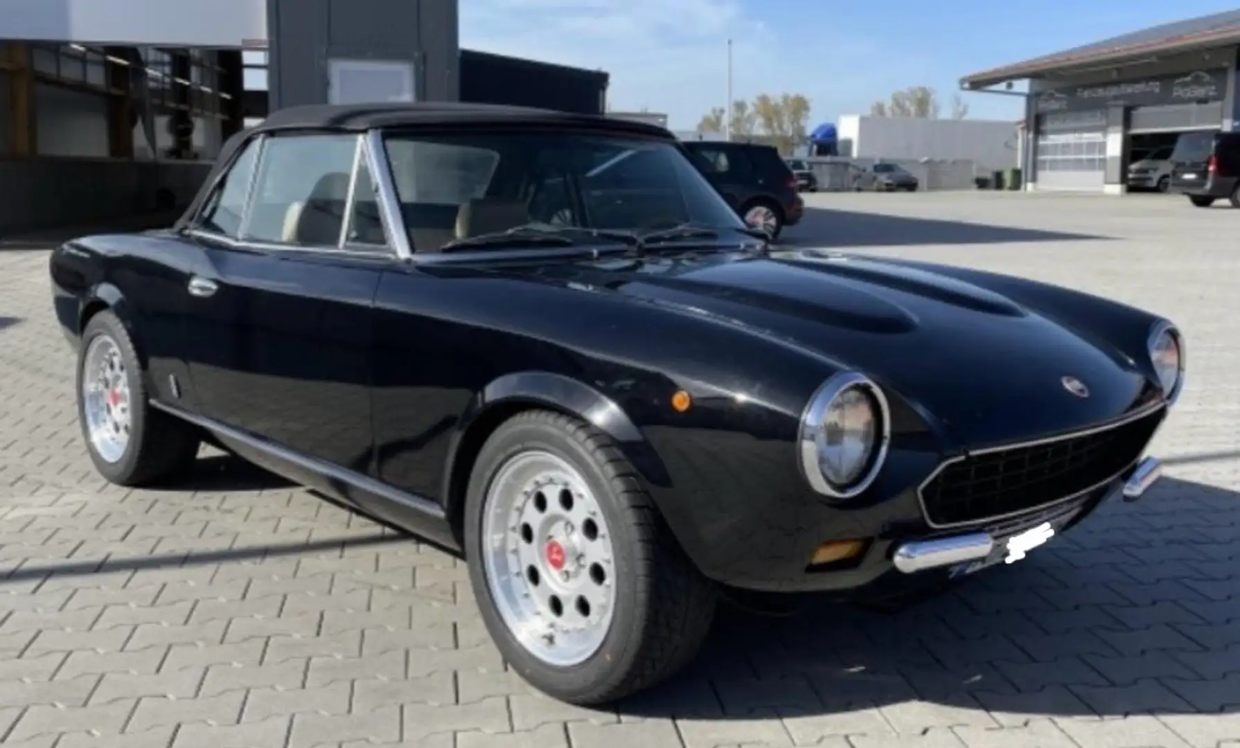 Fiat 124 Spider Cabrio Oldtimer H-Kennzeichen Service neu Negro - 2