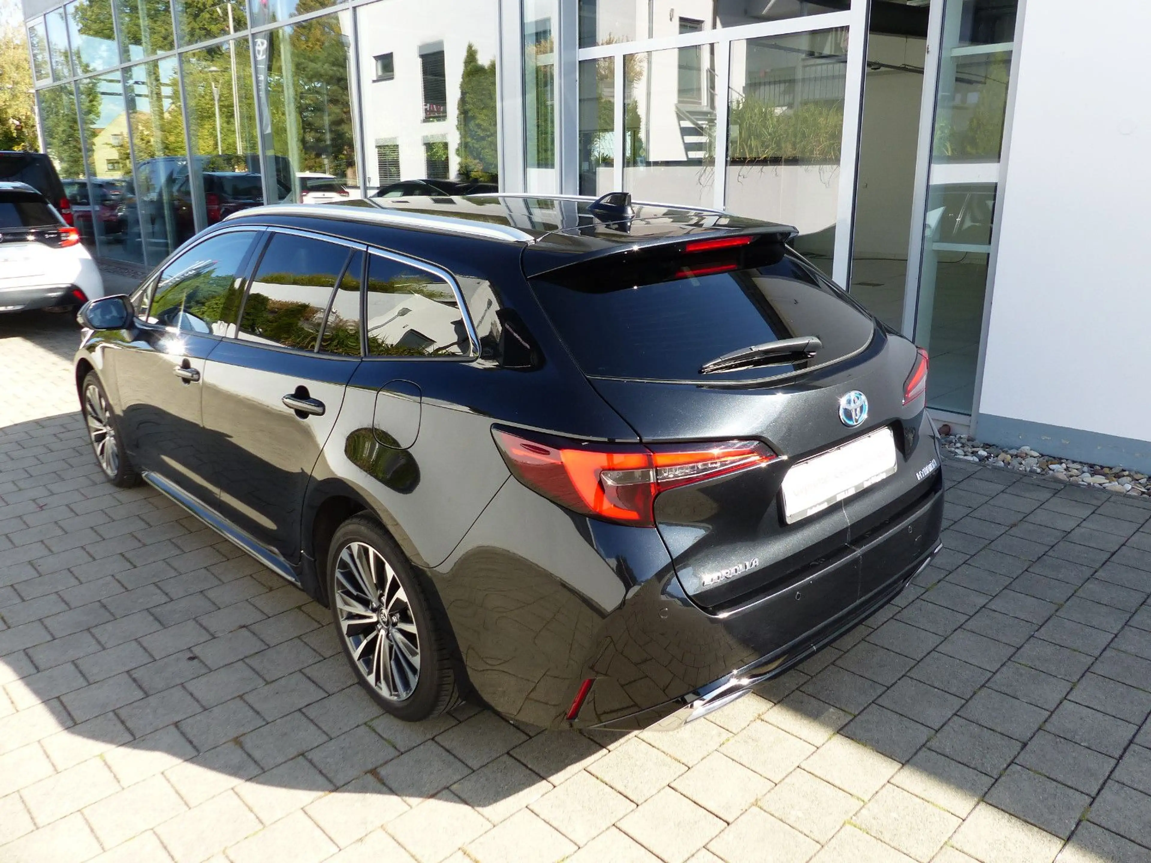 Toyota Corolla TS 2.0 Hybrid Team D Navi SHZ PDC Kamera — photo 2