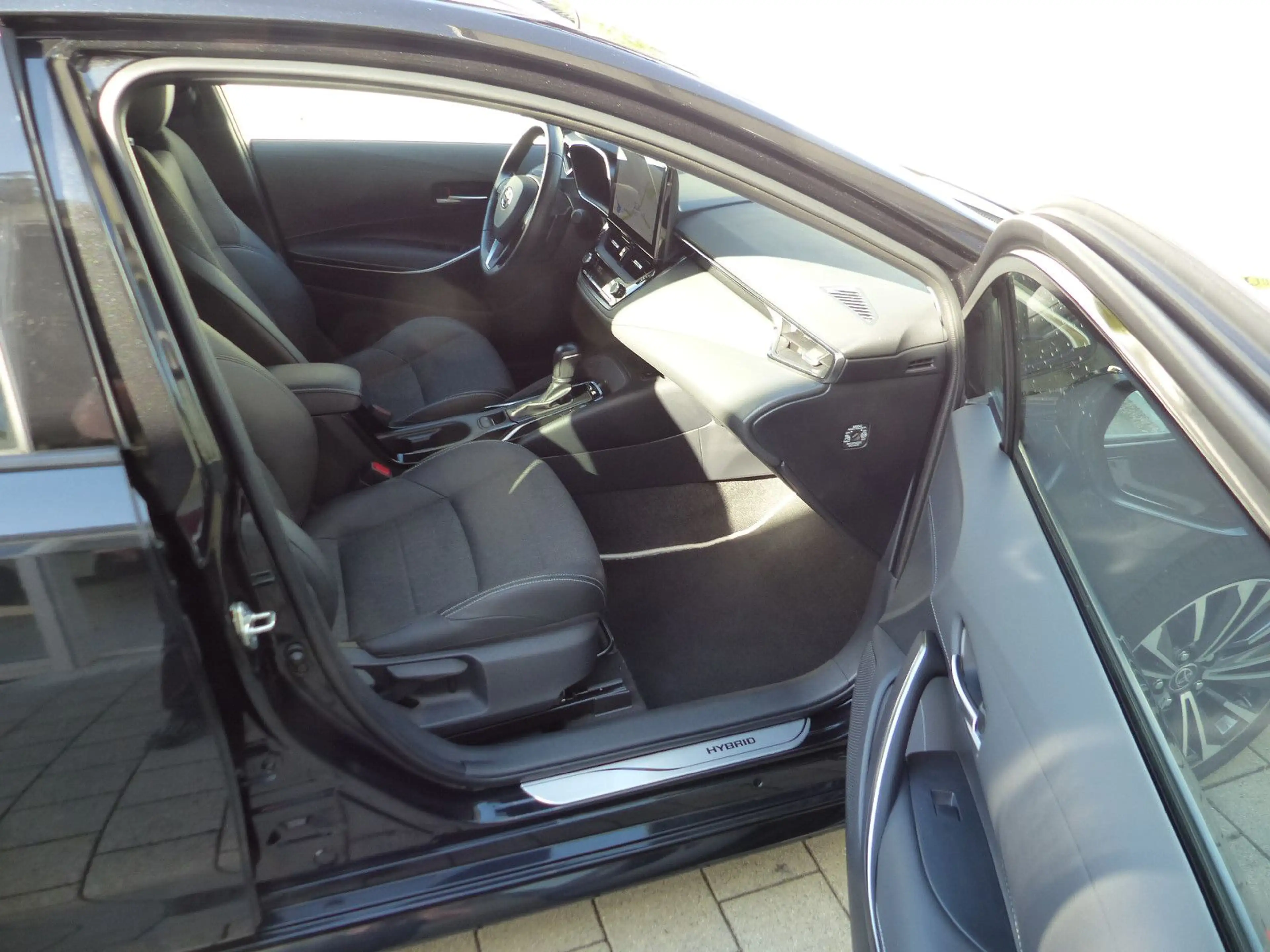 Toyota Corolla TS 2.0 Hybrid Team D Navi SHZ PDC Kamera — photo 6