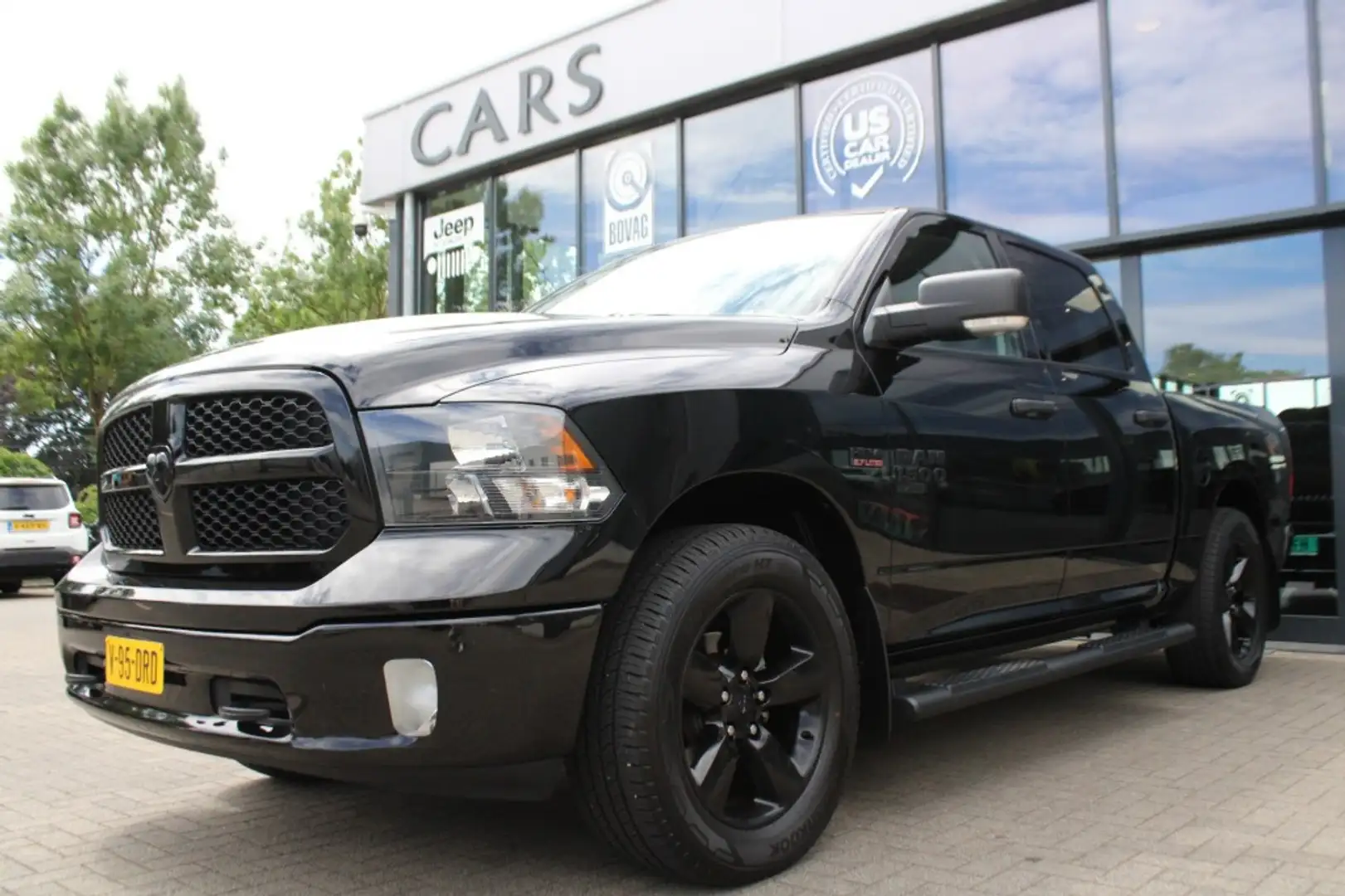 Dodge RAM 5.7i V8 HEMI 4x4 Aut. SLT NIGHT Classic / LPG / Le Noir - 2