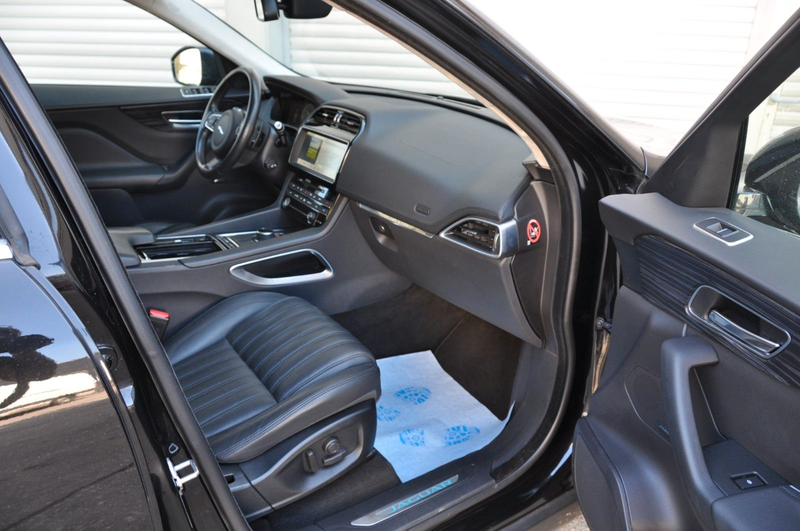 Jaguar F-Pace Portfolio AWD Leder Panorama LED — photo 15