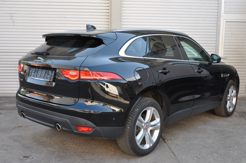 Jaguar F-Pace Portfolio AWD Leder Panorama LED — photo 4