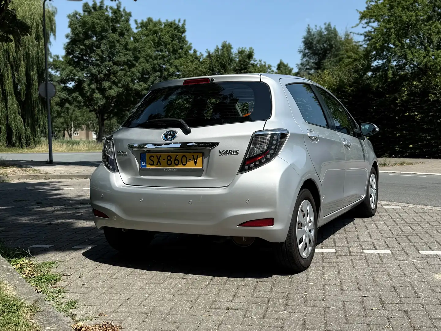 Toyota Yaris Yaris 1.5 Lease Argintiu - 2