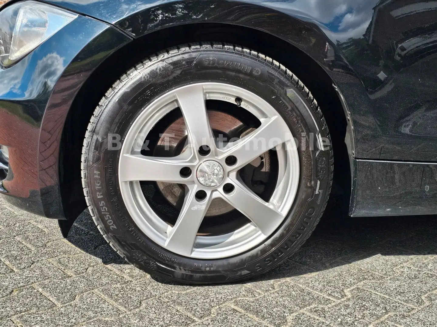 BMW 118 d Cabrio Advantage-Paket Schwarz - 2