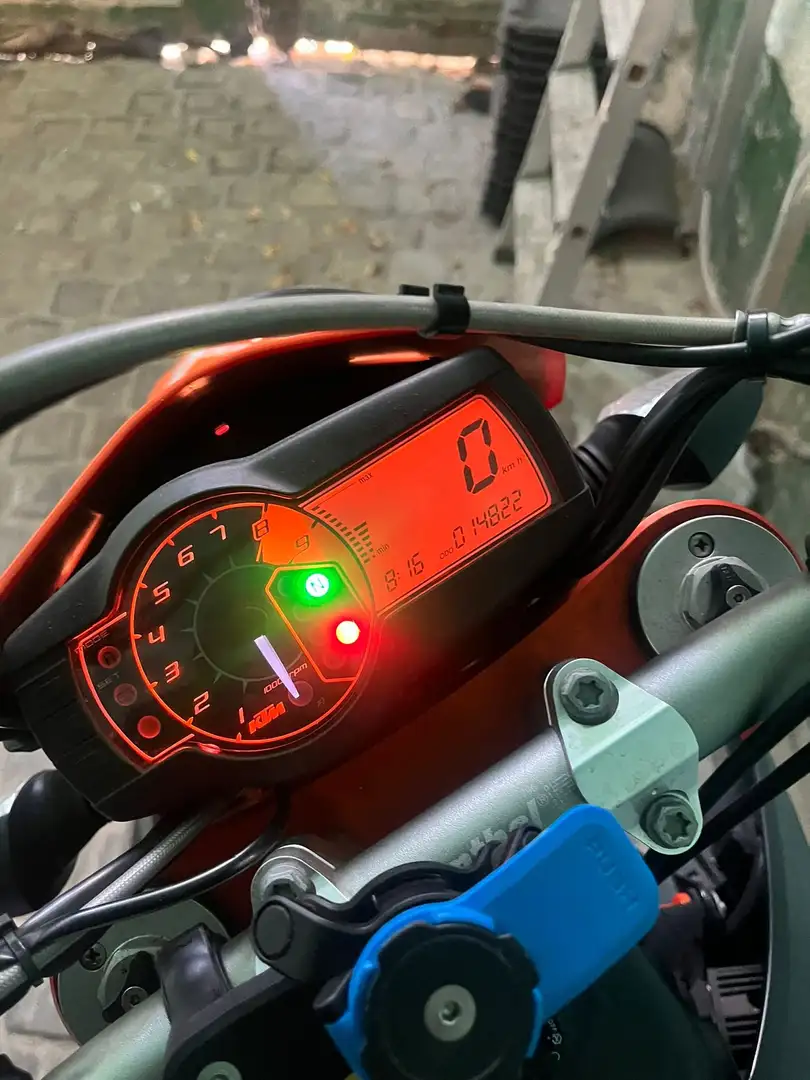 KTM 690 SMC R LC4 Orange - 1