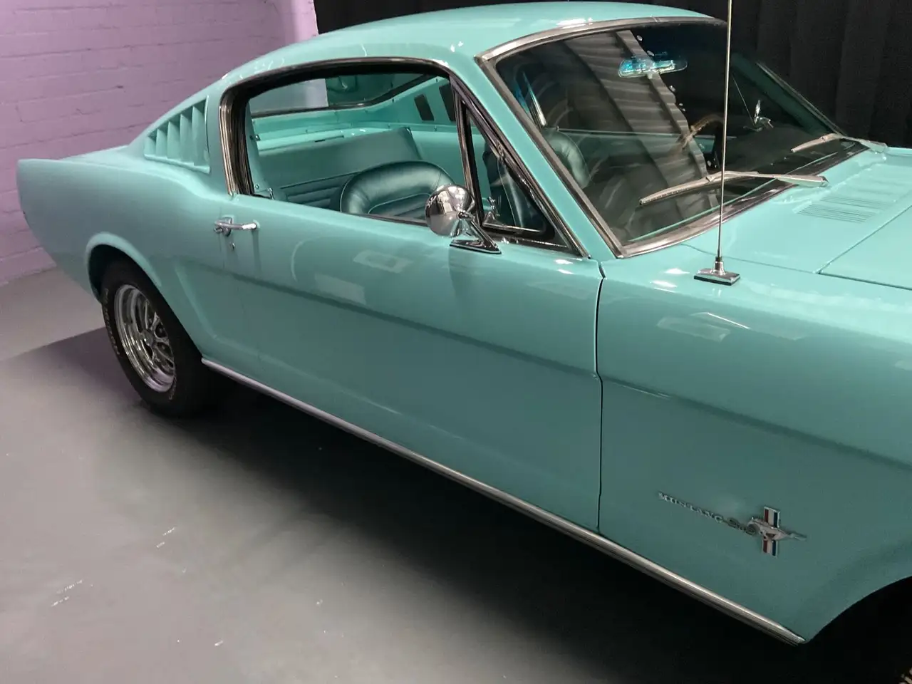 Ford Mustang 2 Door Fastback Automatik, foto 10