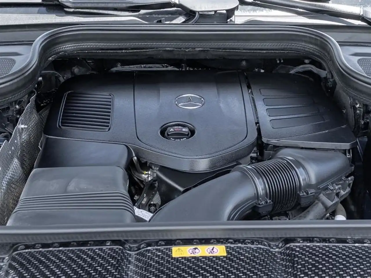 Mercedes-Benz GLE снимка Mercedes-Benz GLE