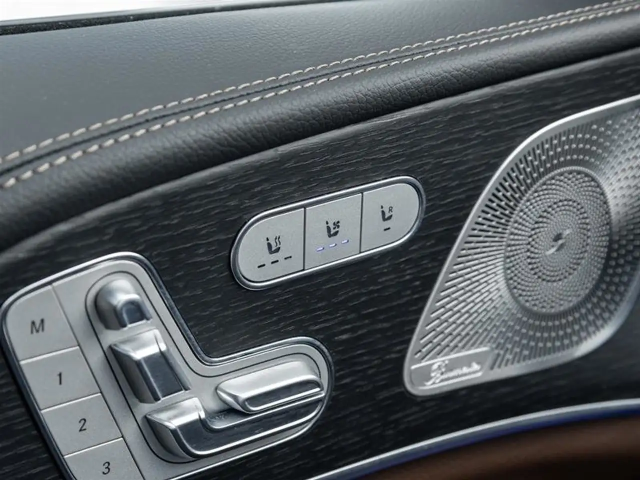 Mercedes-Benz GLE снимка Mercedes-Benz GLE