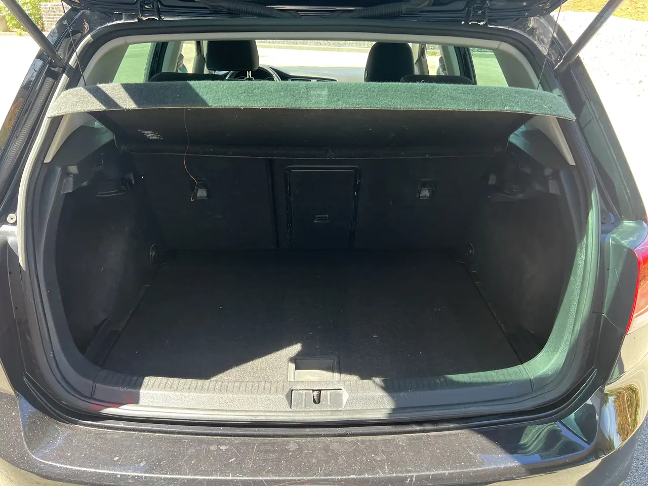 Volkswagen Golf Standard Model — photo 9