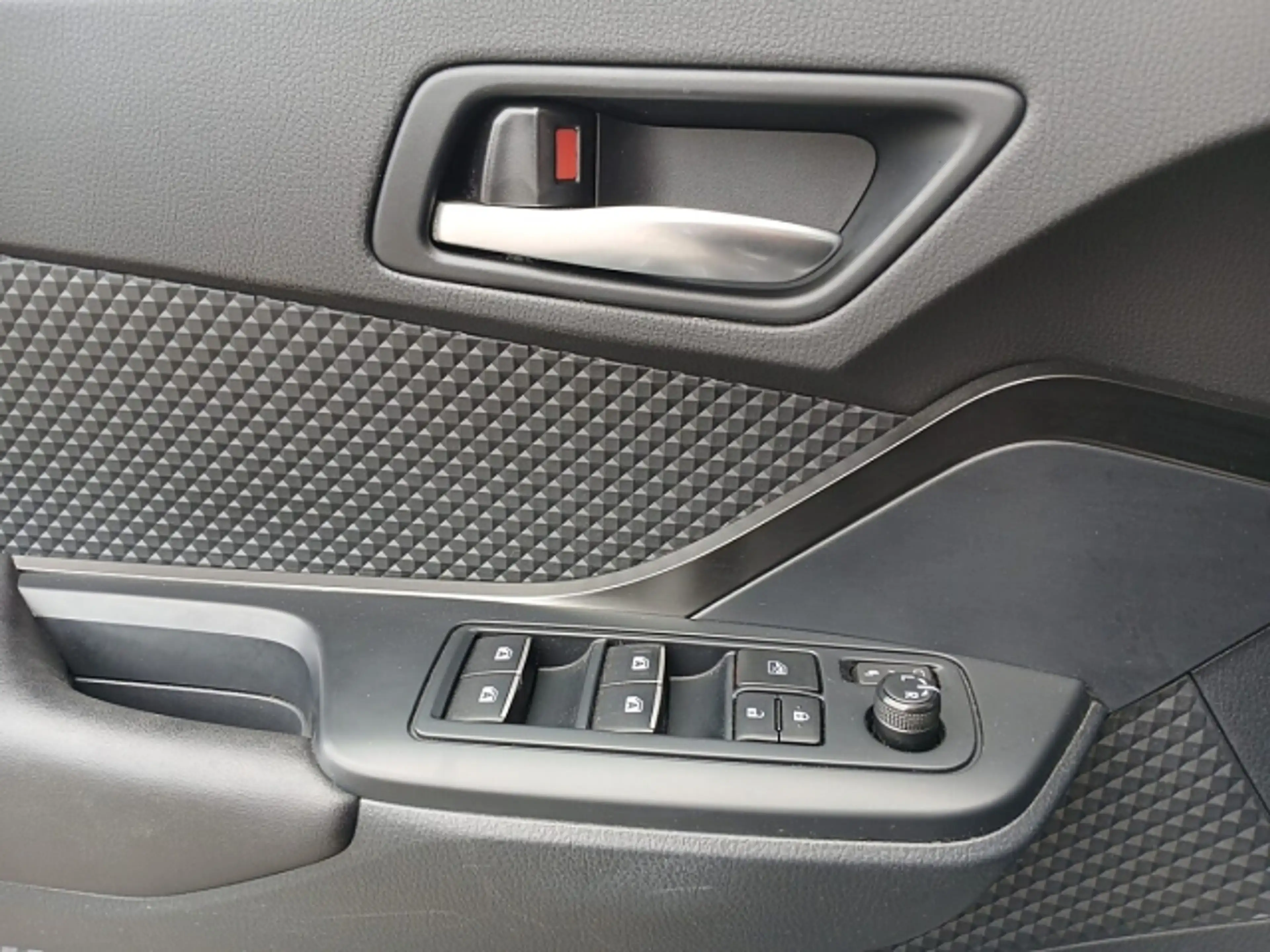 Toyota C-HR C-HR 1,2T C-Enter RADAR+ASSIST+RFK — photo 12
